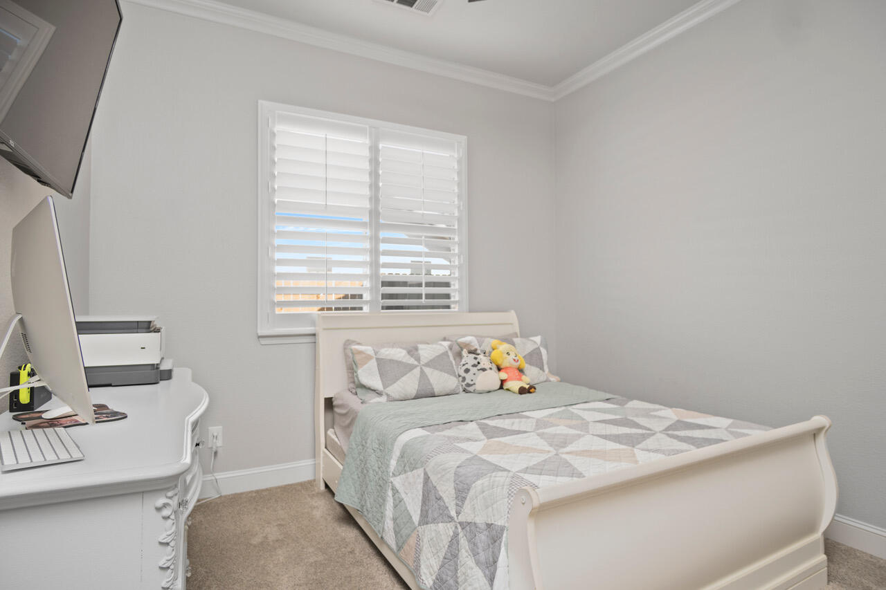 2200 N University St, Visalia, CA 93291