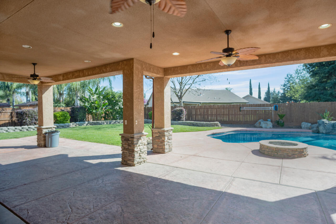 2200 N University St, Visalia, CA 93291