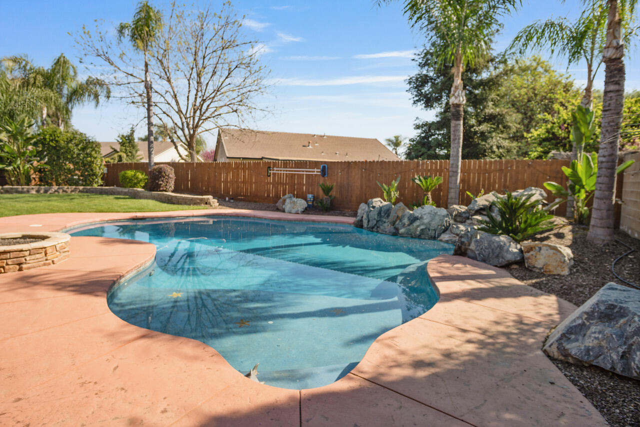 2200 N University St, Visalia, CA 93291