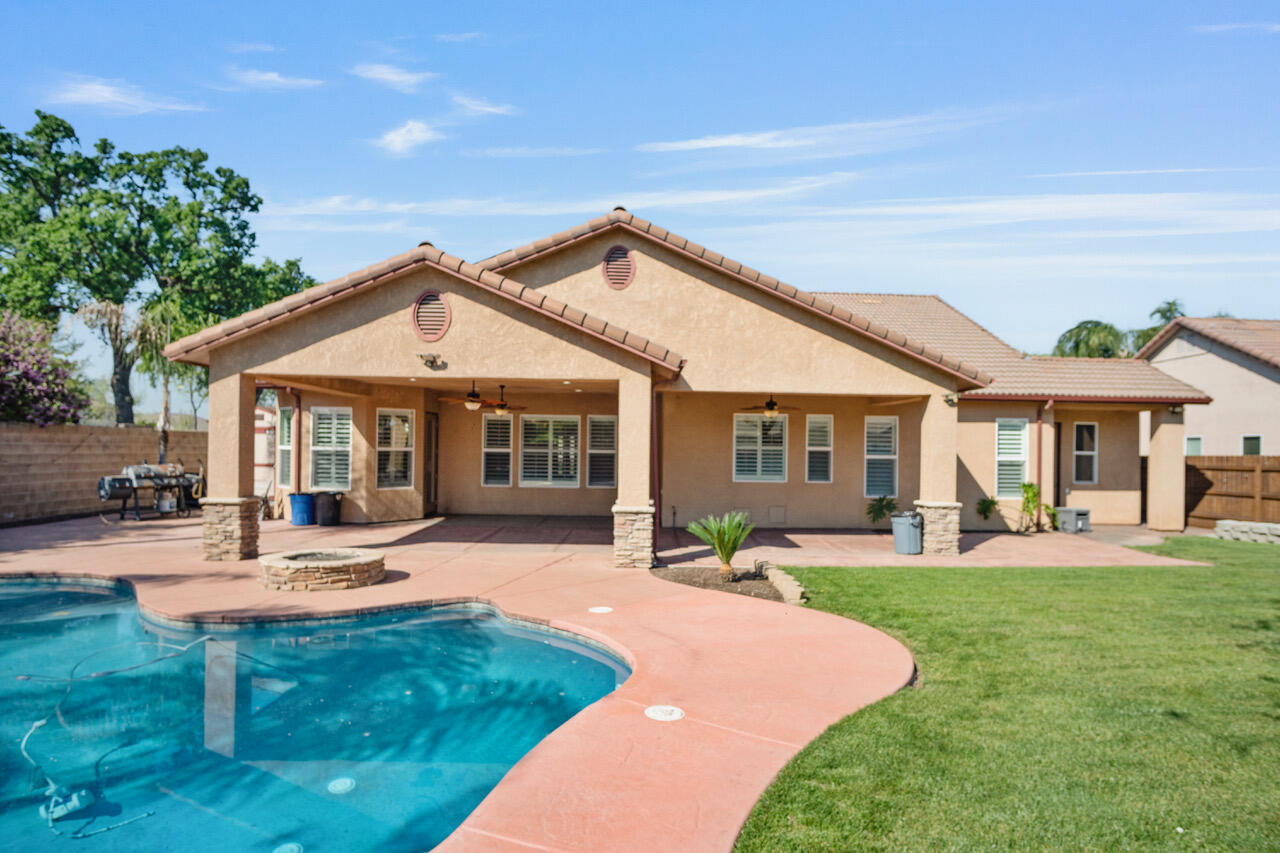 2200 N University St, Visalia, CA 93291