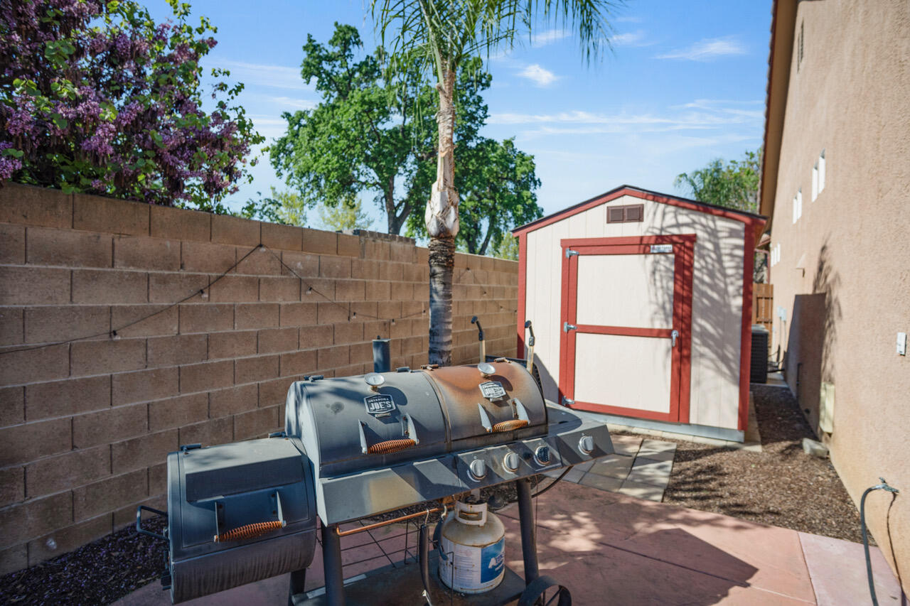 2200 N University St, Visalia, CA 93291