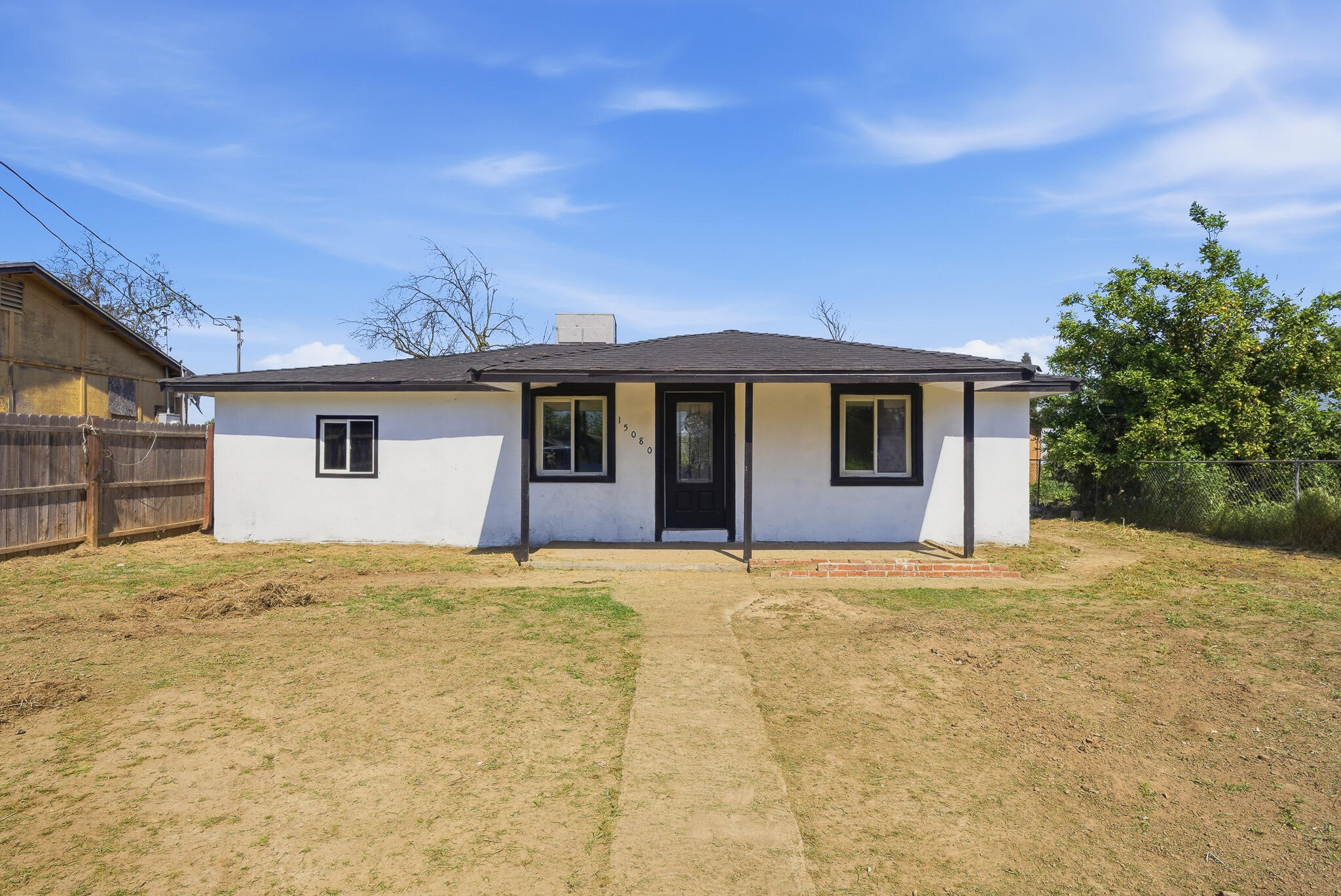 15080 Water Ave, Visalia, CA 93292