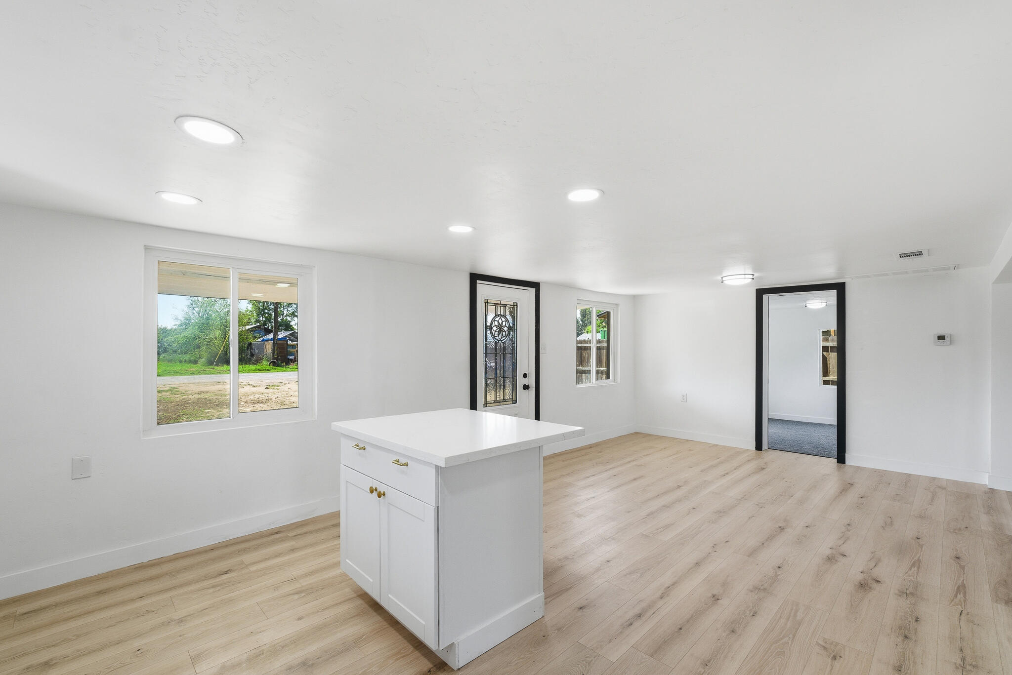 15080 Water Ave, Visalia, CA 93292