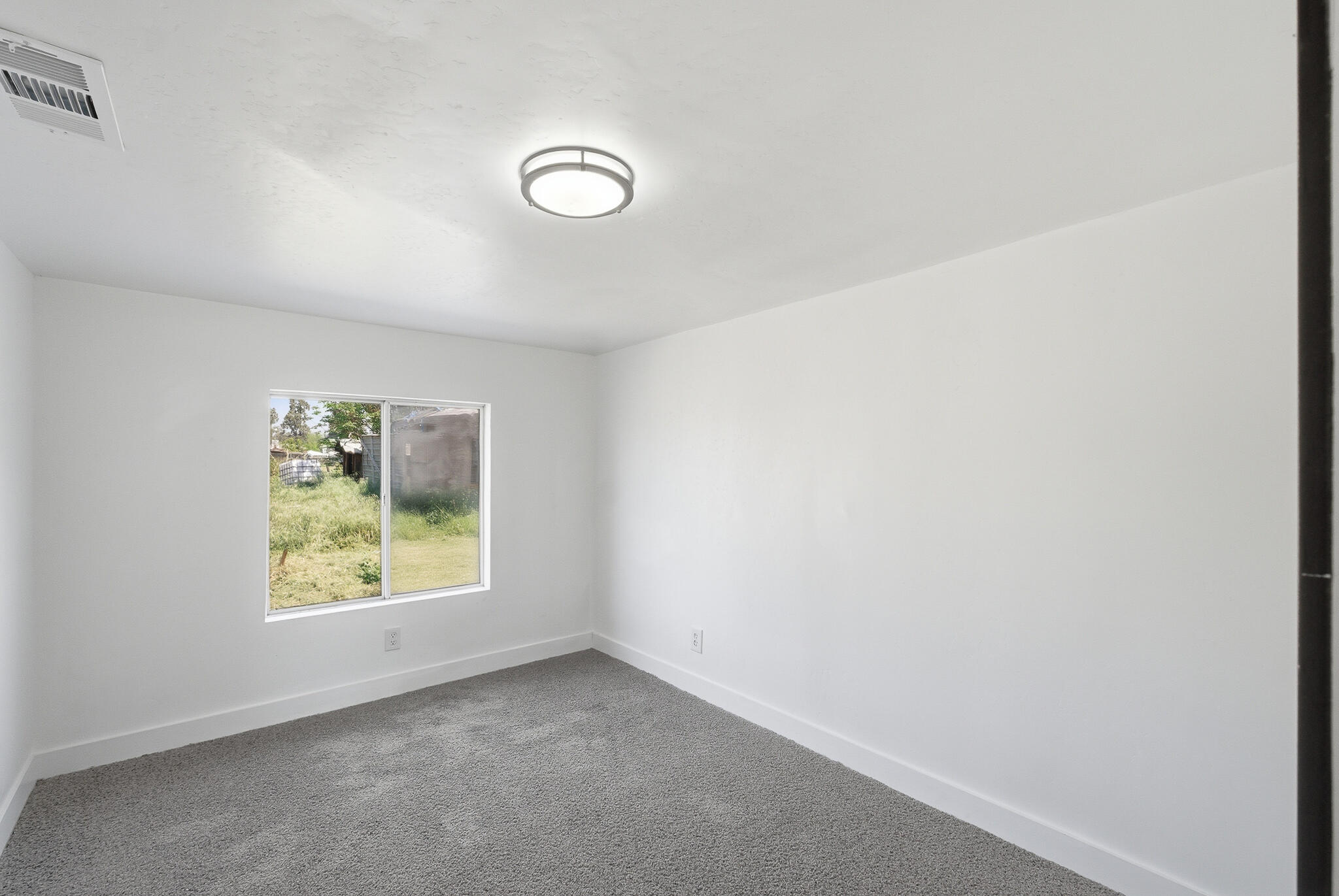 15080 Water Ave, Visalia, CA 93292