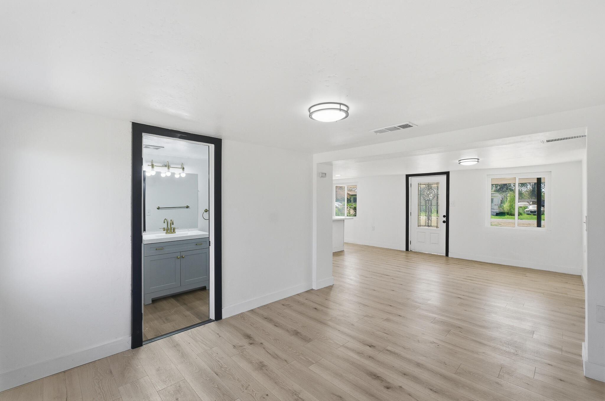 15080 Water Ave, Visalia, CA 93292