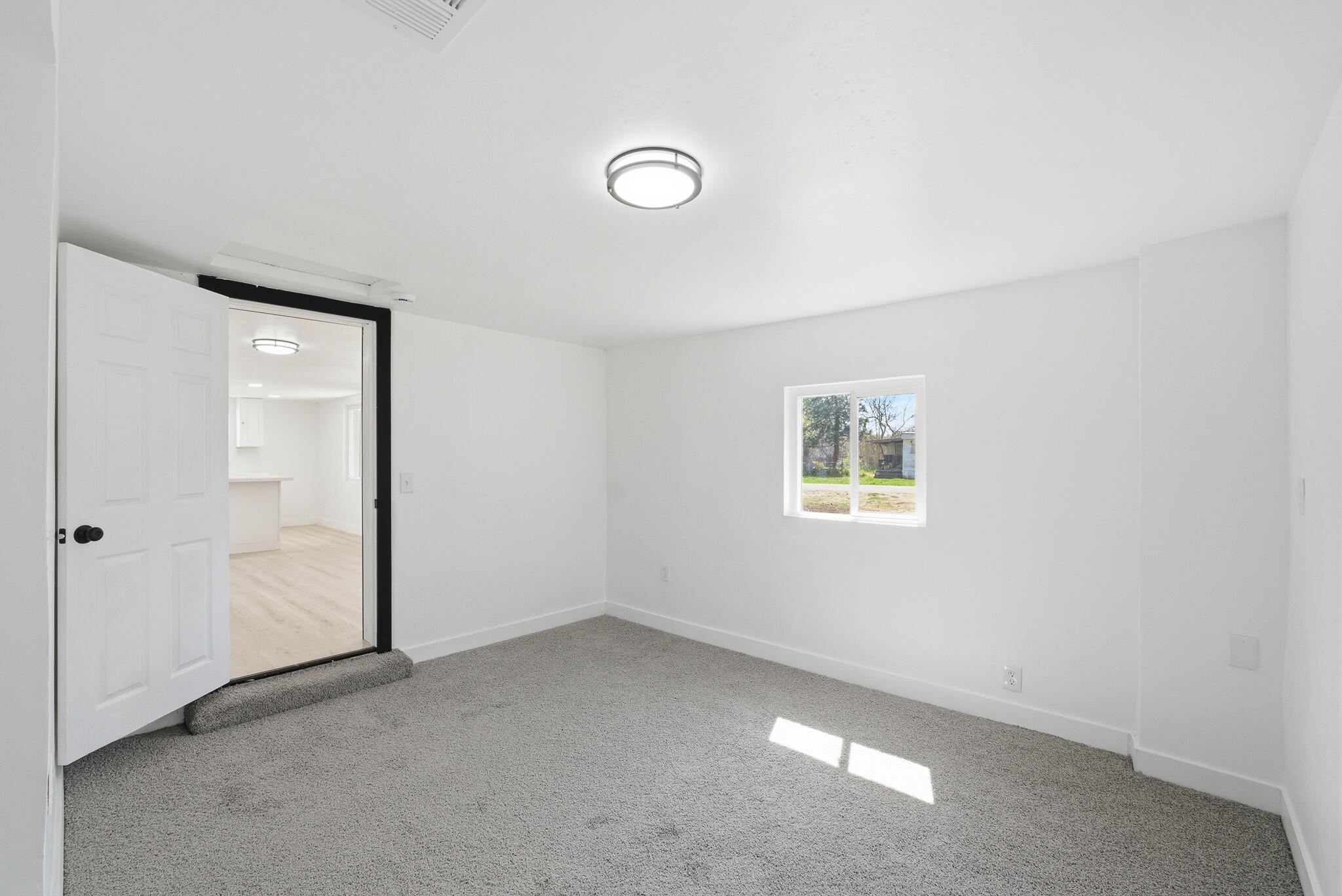 15080 Water Ave, Visalia, CA 93292