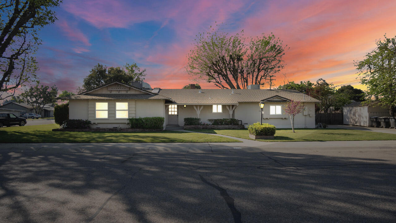 217 W Laura Ave, Visalia, CA 93277