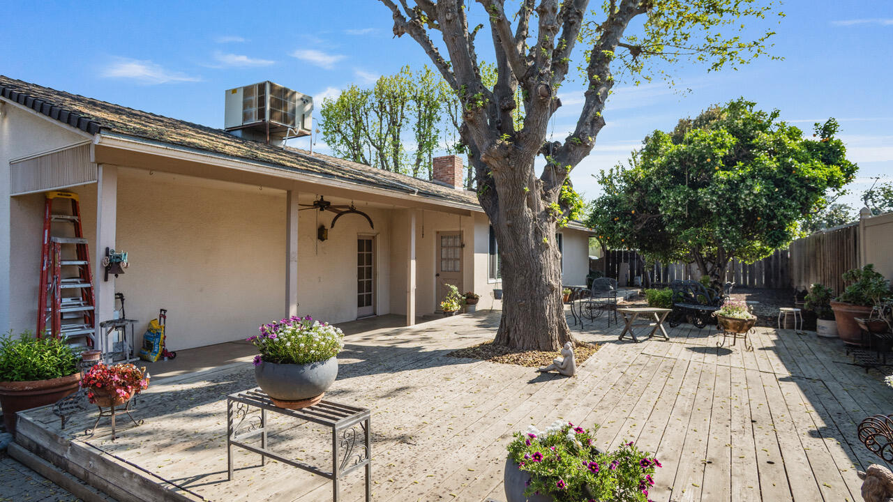 217 W Laura Ave, Visalia, CA 93277