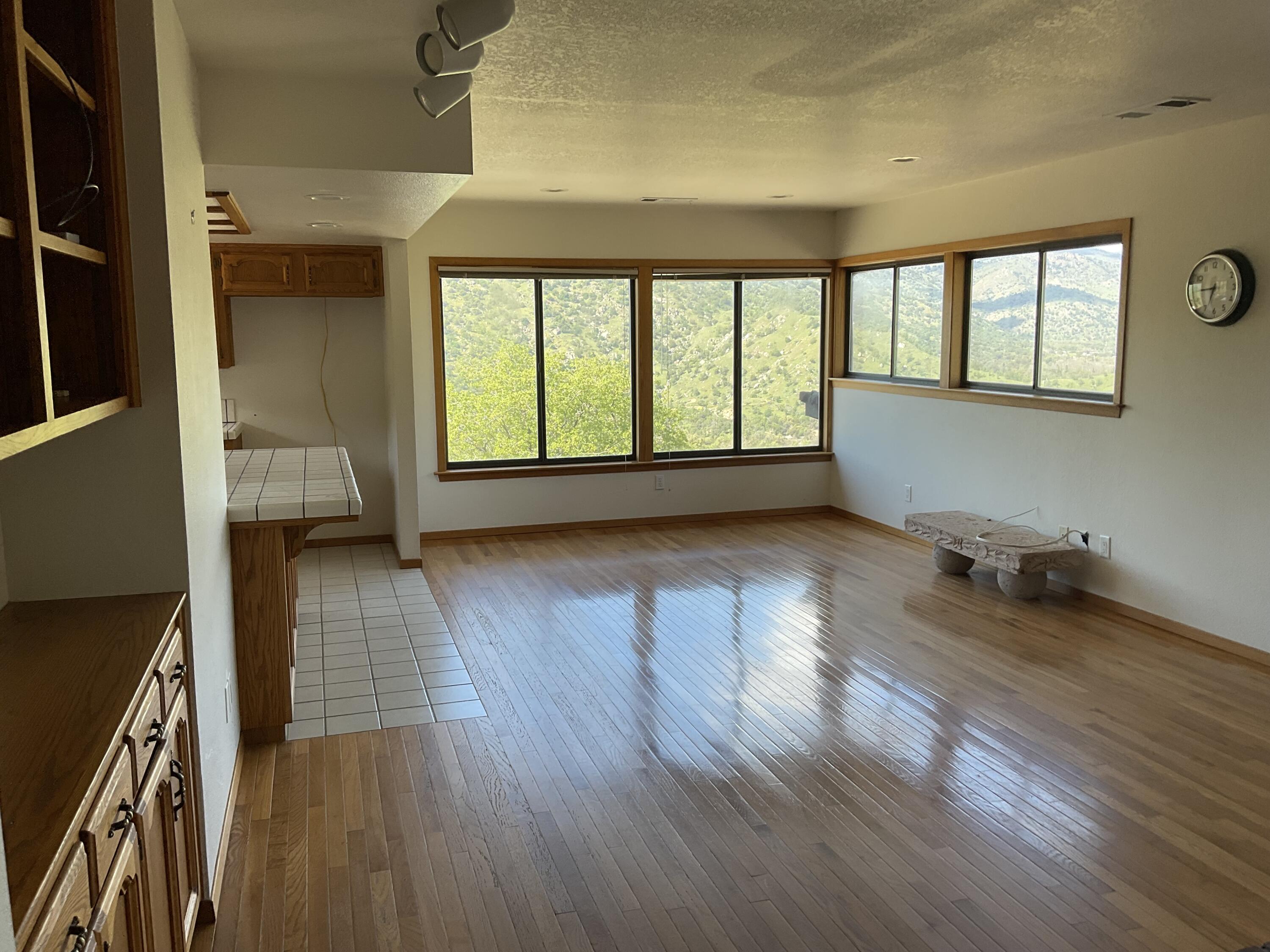 41652 Mynatt Dr, Three Rivers, CA 93271