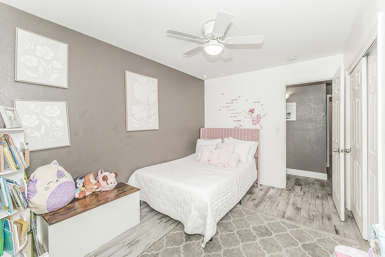 208 Kelly Ave, Parlier, CA 93648