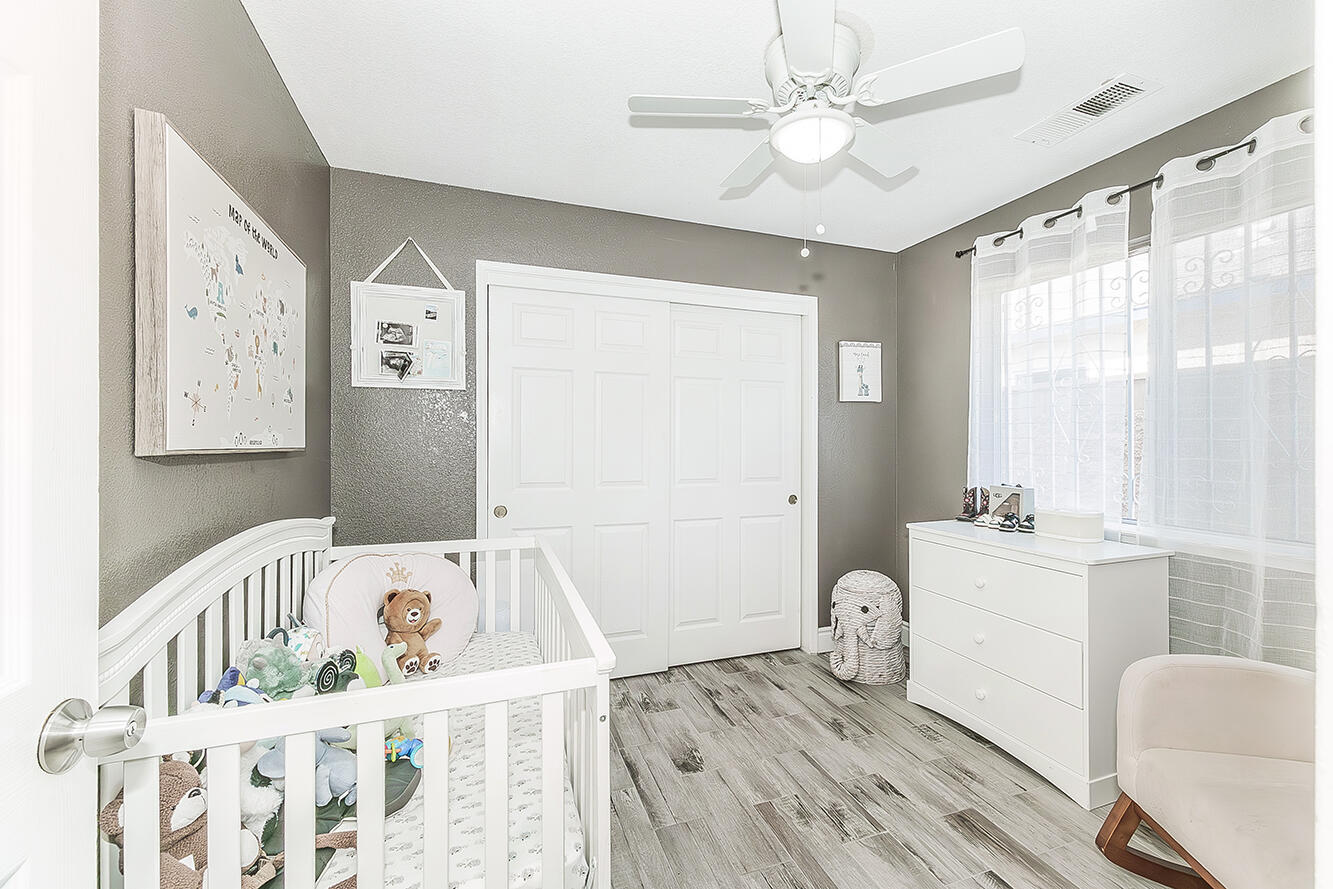 208 Kelly Ave, Parlier, CA 93648