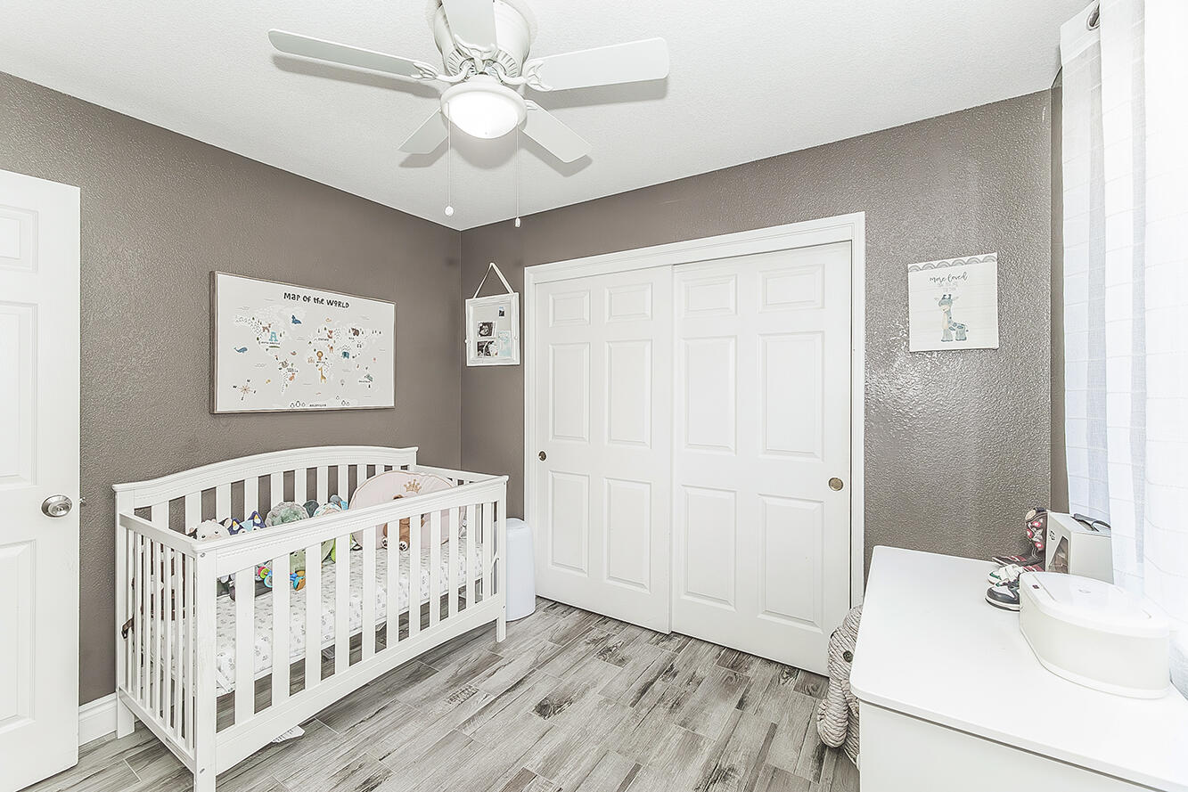 208 Kelly Ave, Parlier, CA 93648