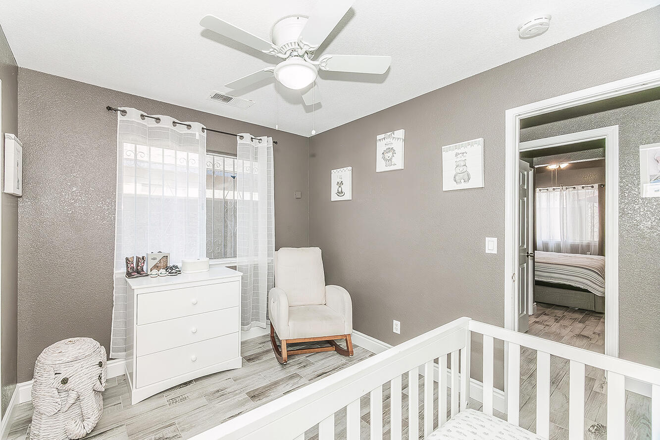 208 Kelly Ave, Parlier, CA 93648