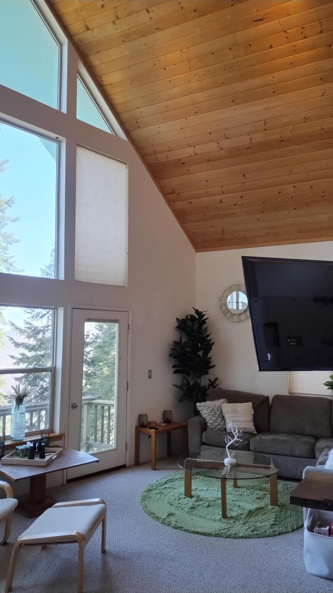 54622 Manzanita Dr, Sequoia Crest, CA 93265