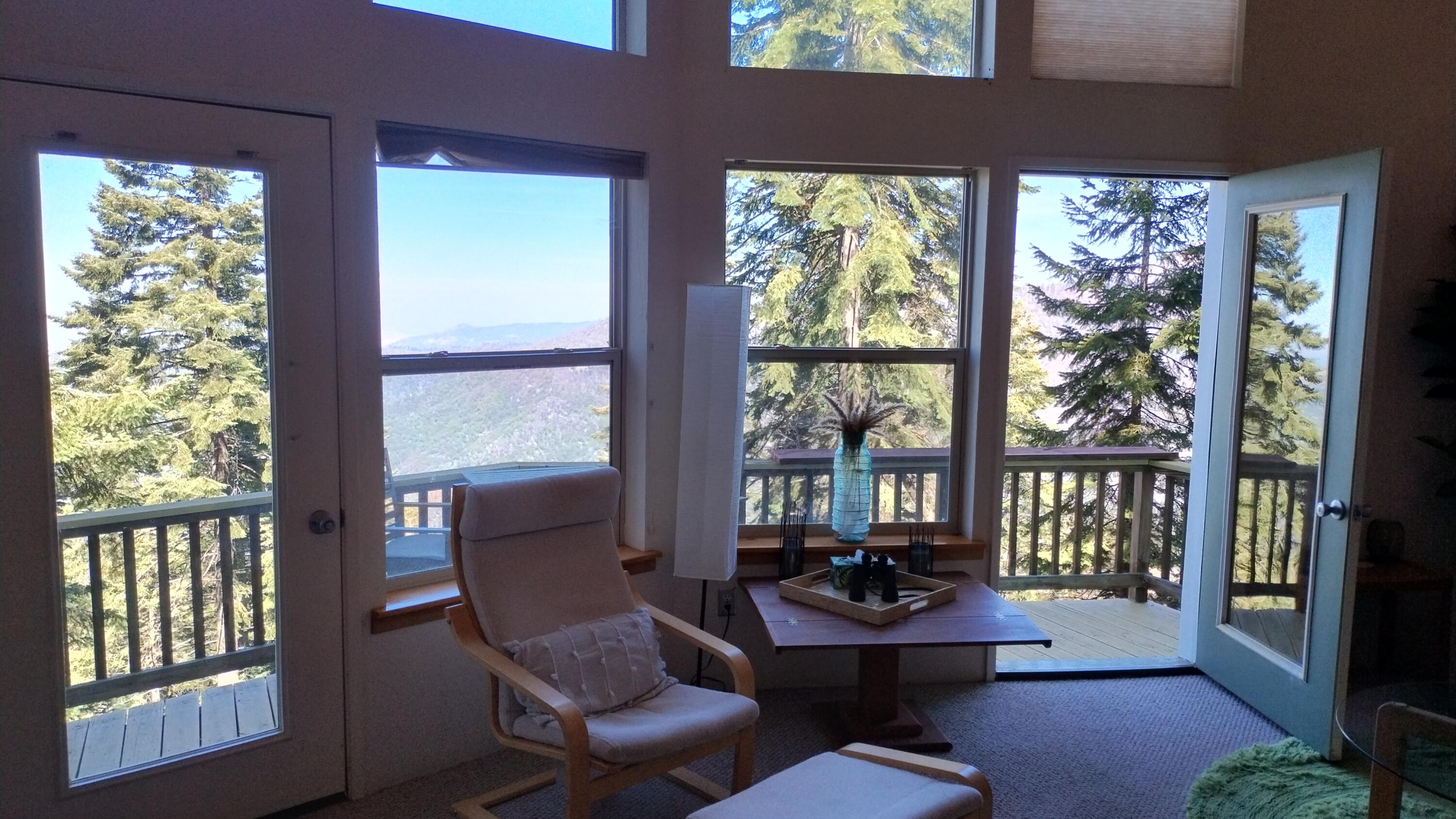 54622 Manzanita Dr, Sequoia Crest, CA 93265