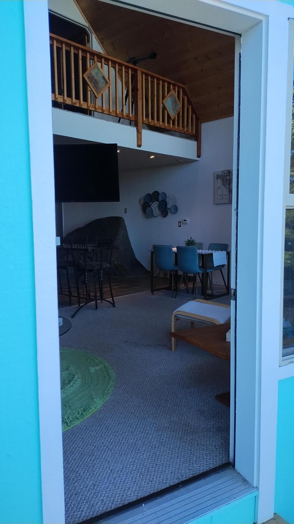 54622 Manzanita Dr, Sequoia Crest, CA 93265