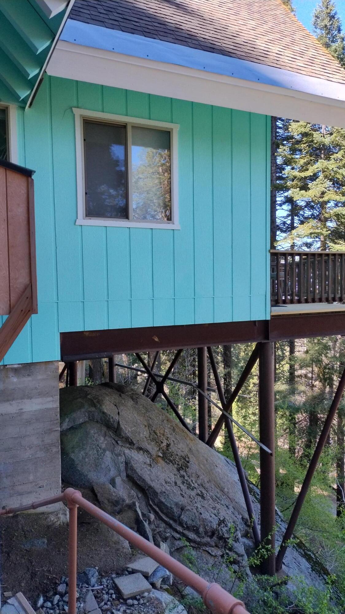 54622 Manzanita Dr, Sequoia Crest, CA 93265