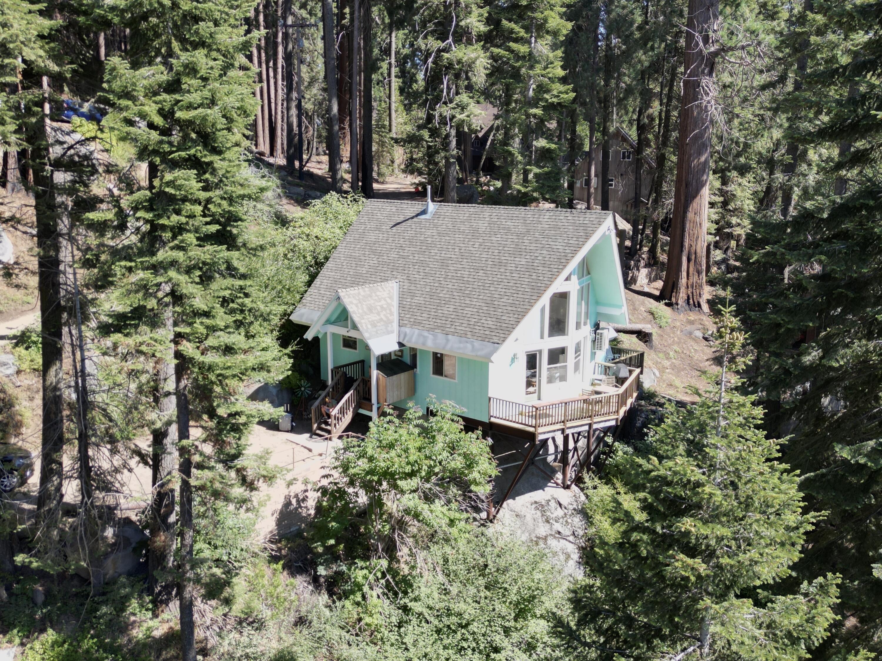 54622 Manzanita Dr, Sequoia Crest, CA 93265