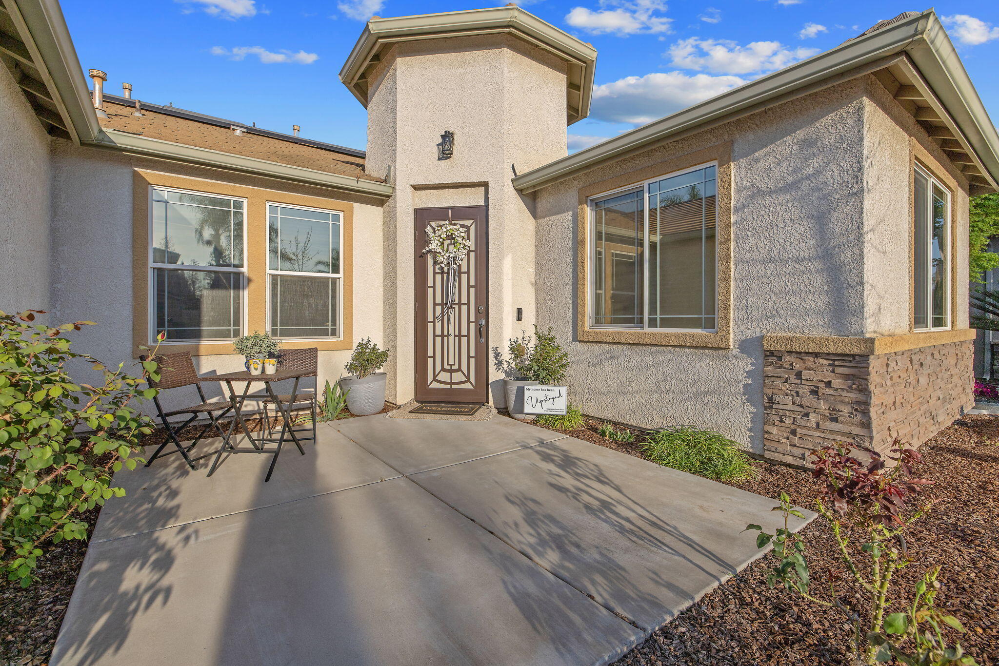 2192 N Weyrich Ct, Tulare, CA 93274