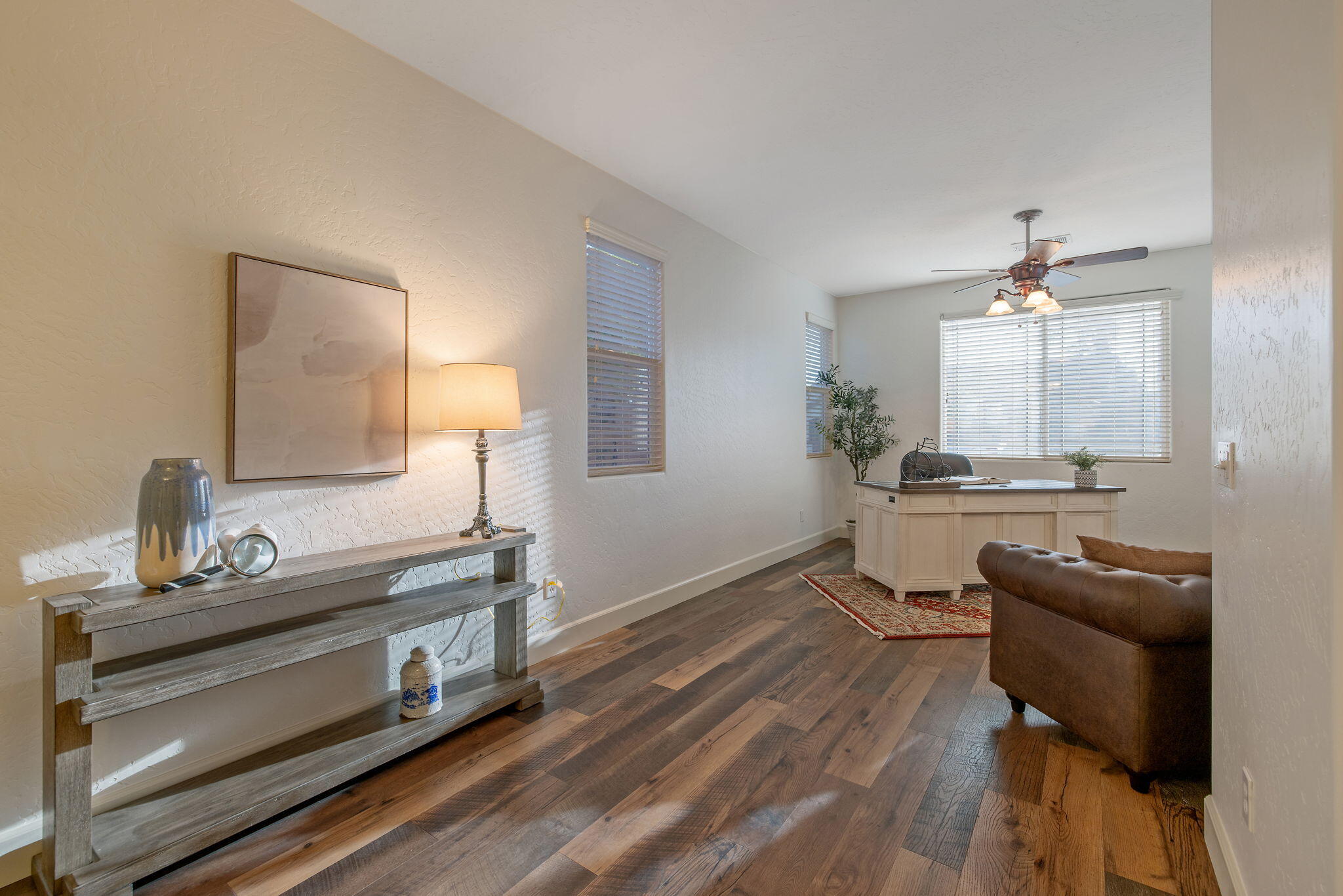 2192 N Weyrich Ct, Tulare, CA 93274