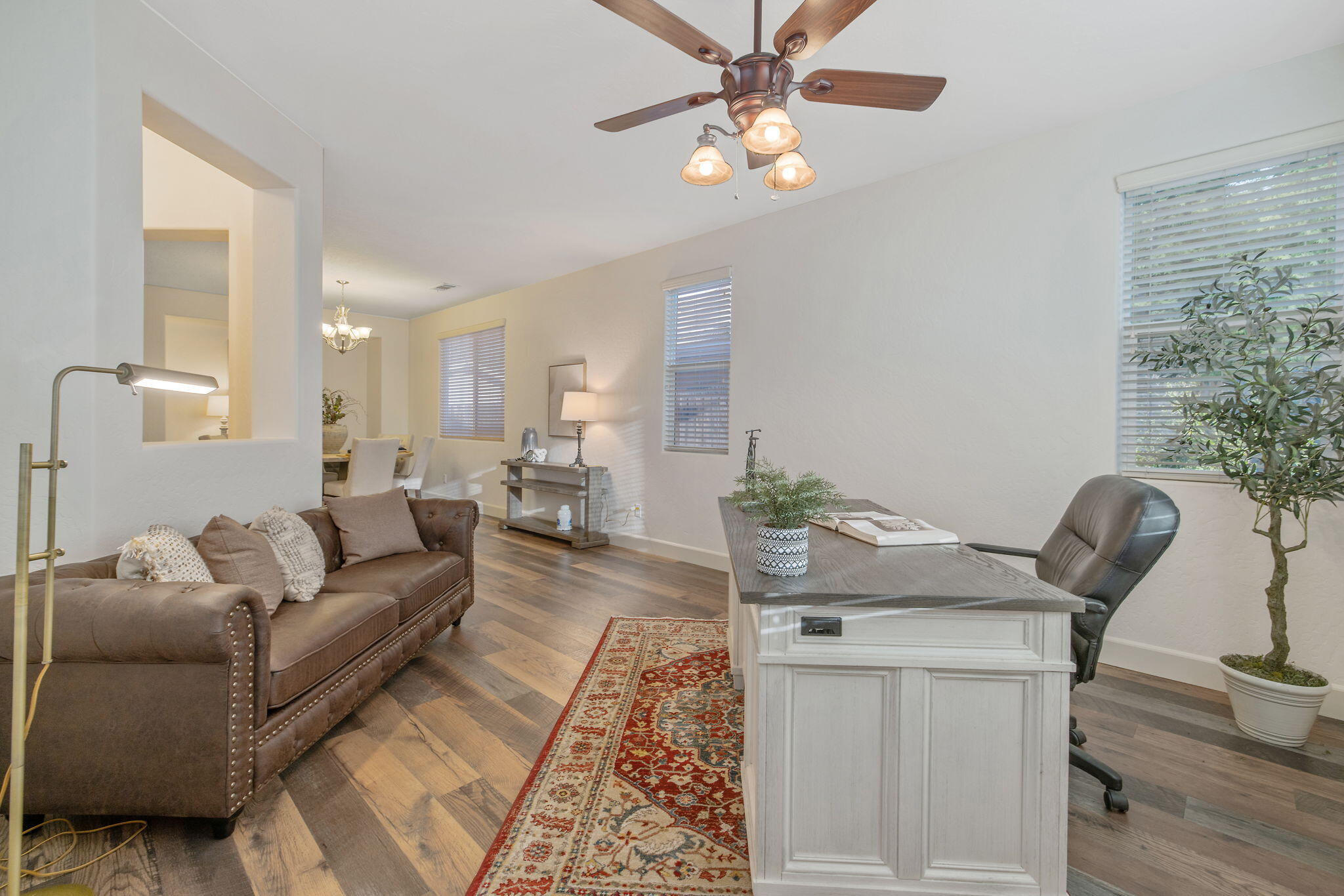 2192 N Weyrich Ct, Tulare, CA 93274