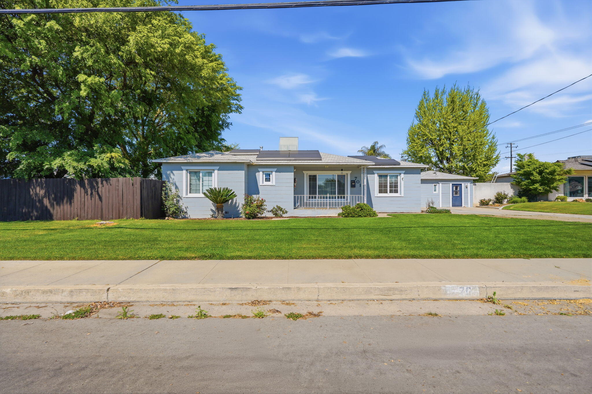 701 Nevada St, Kingsburg, CA 93631