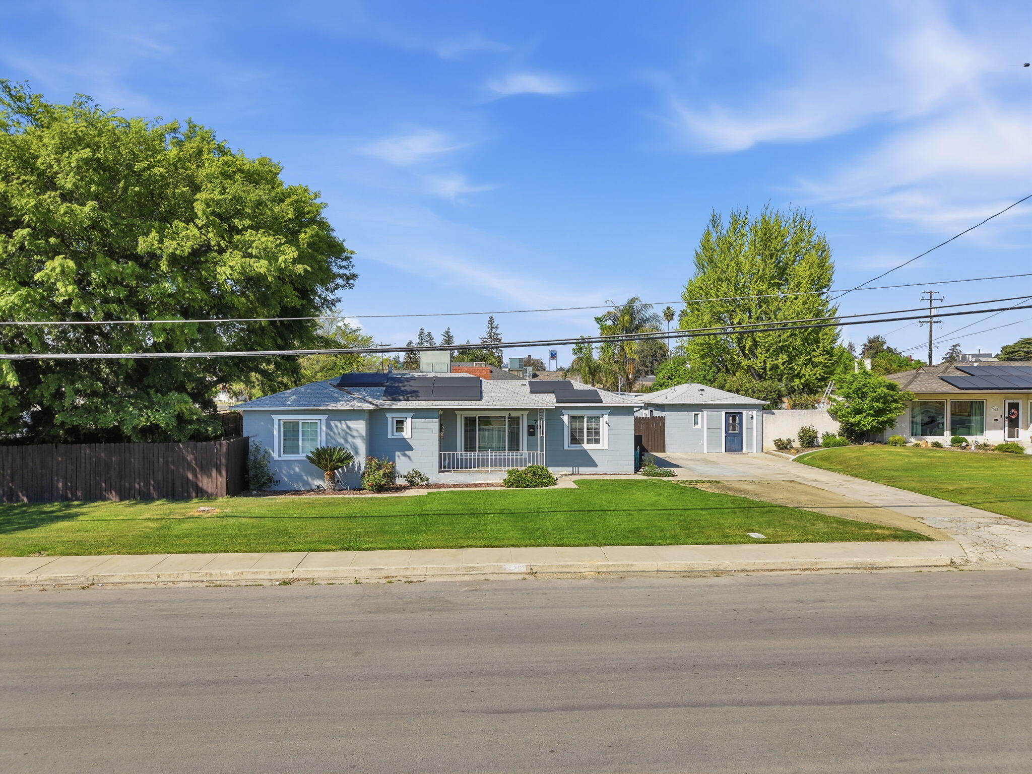 701 Nevada St, Kingsburg, CA 93631