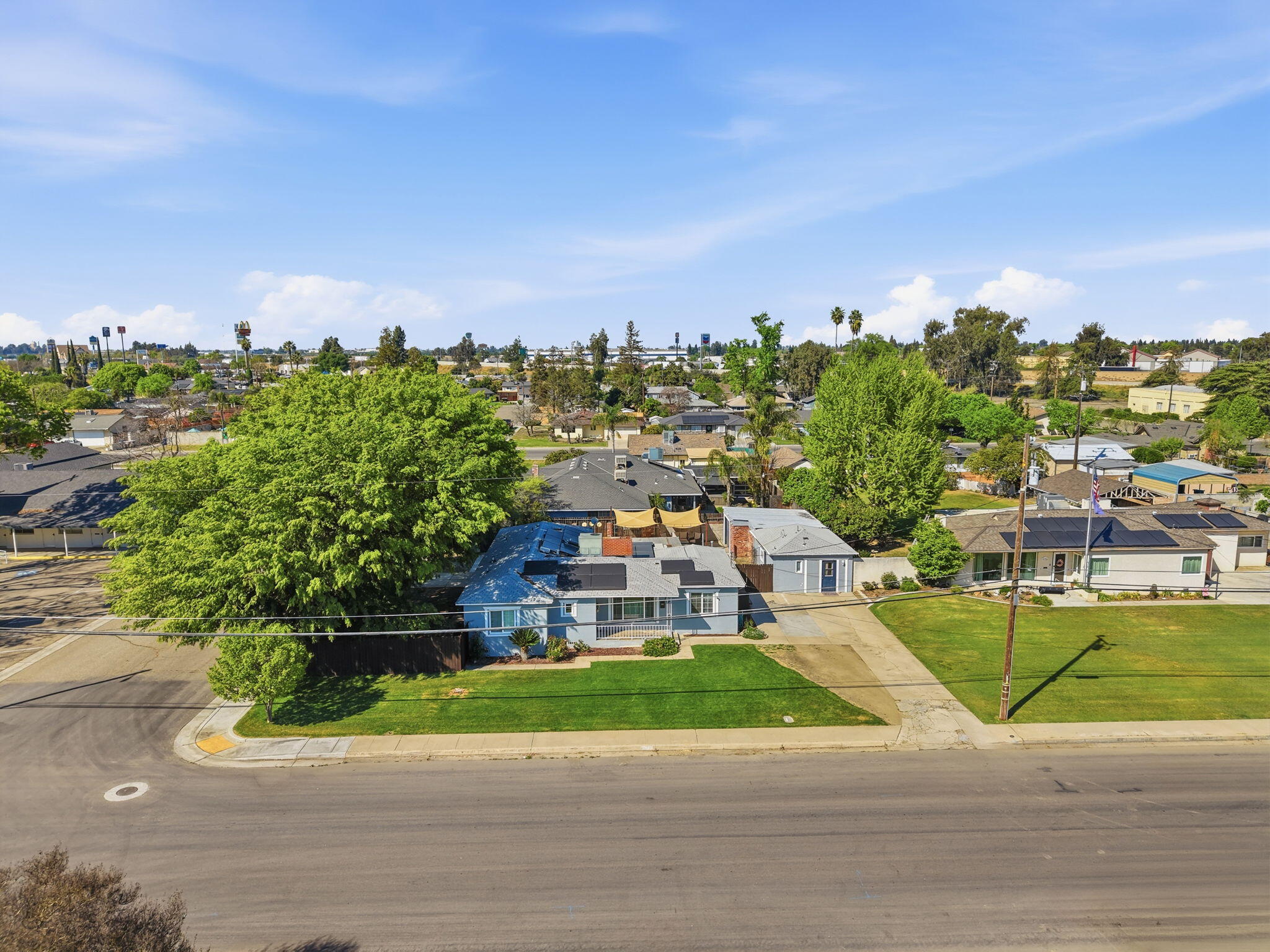 701 Nevada St, Kingsburg, CA 93631