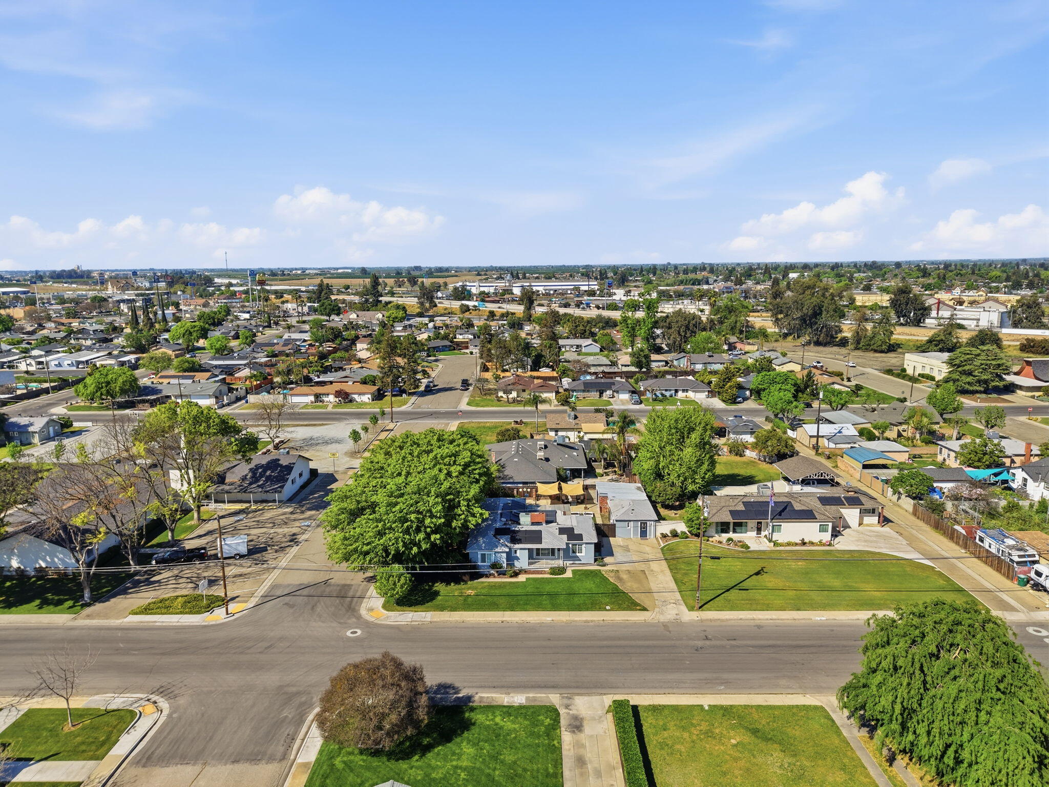 701 Nevada St, Kingsburg, CA 93631