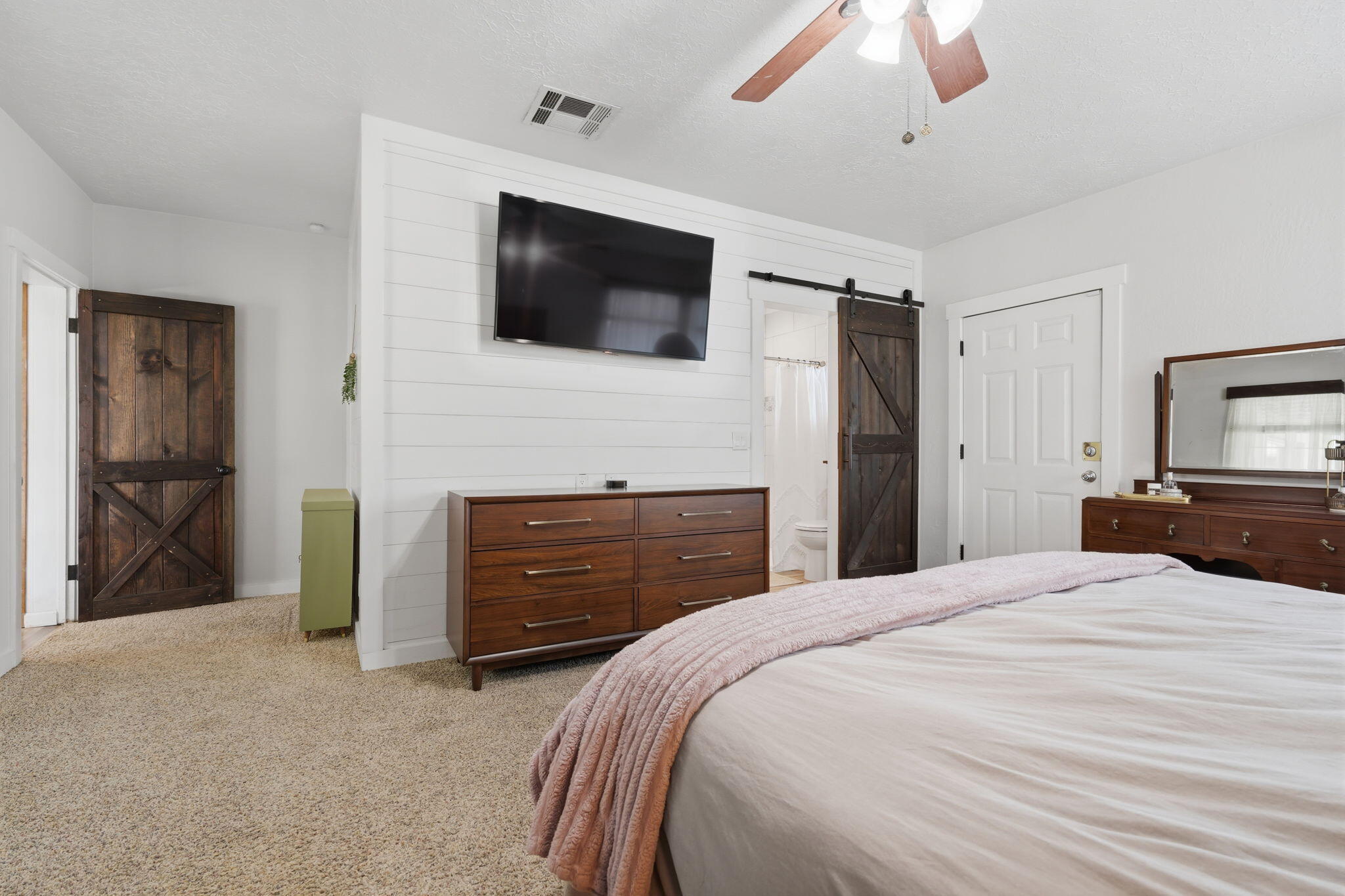 701 Nevada St, Kingsburg, CA 93631