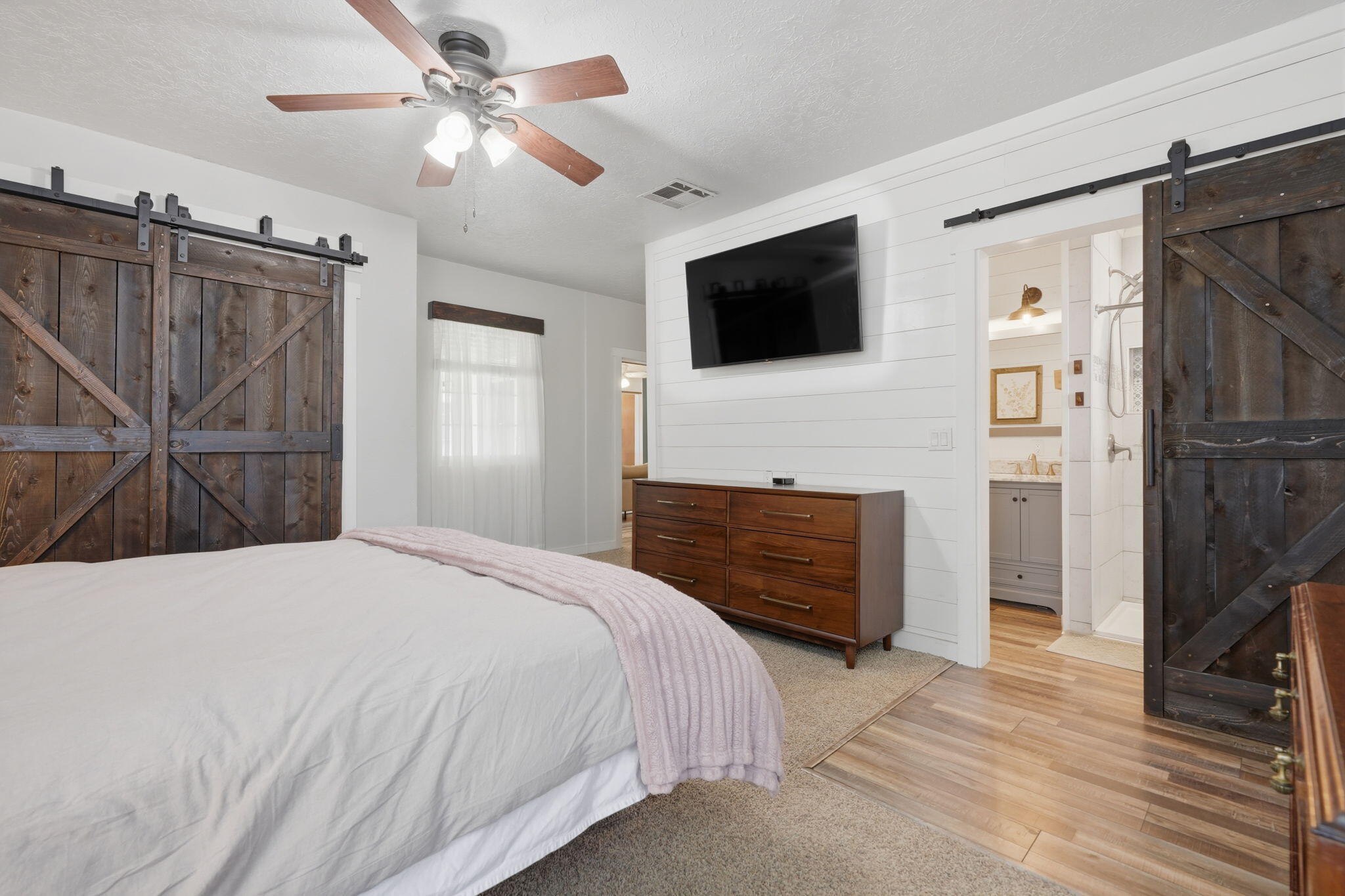 701 Nevada St, Kingsburg, CA 93631