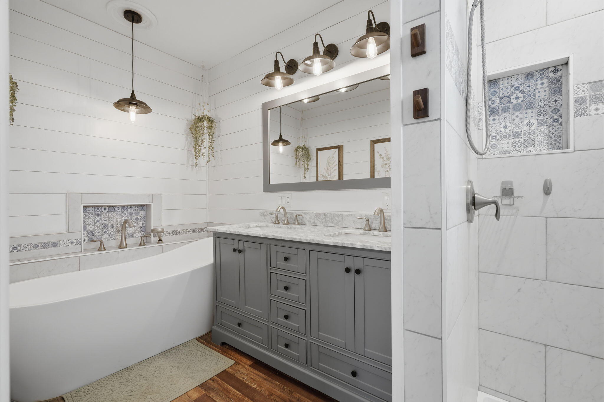 701 Nevada St, Kingsburg, CA 93631