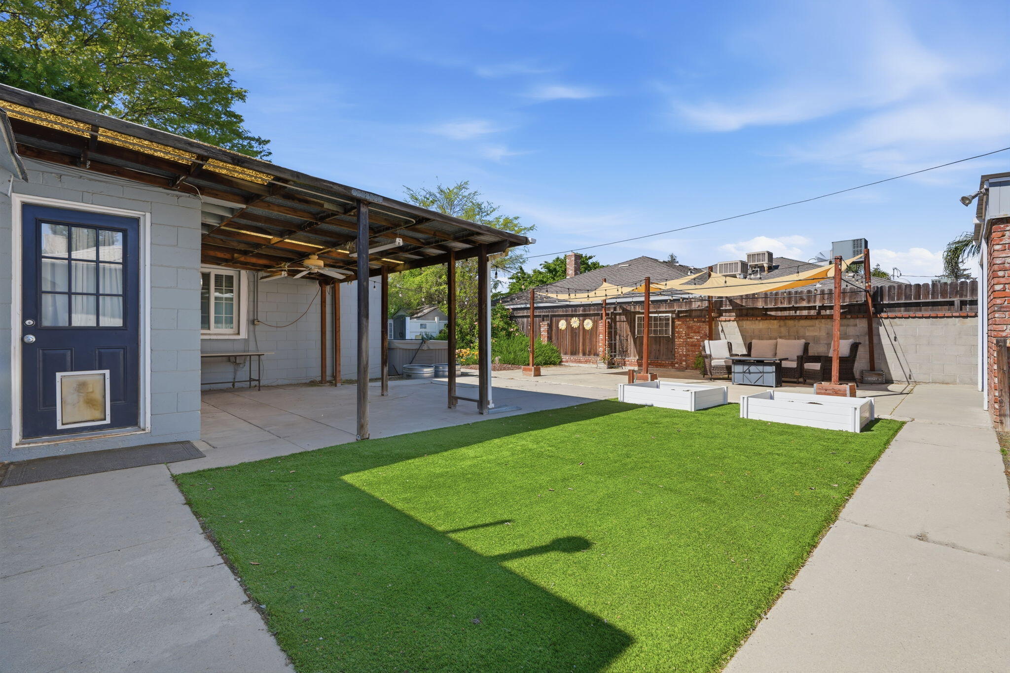 701 Nevada St, Kingsburg, CA 93631