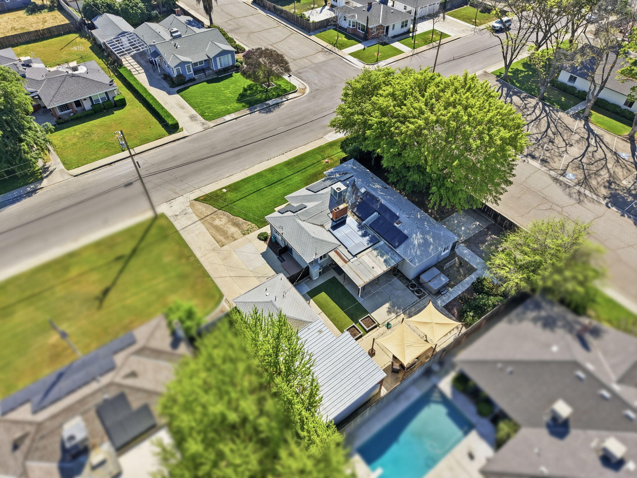 701 Nevada St, Kingsburg, CA 93631