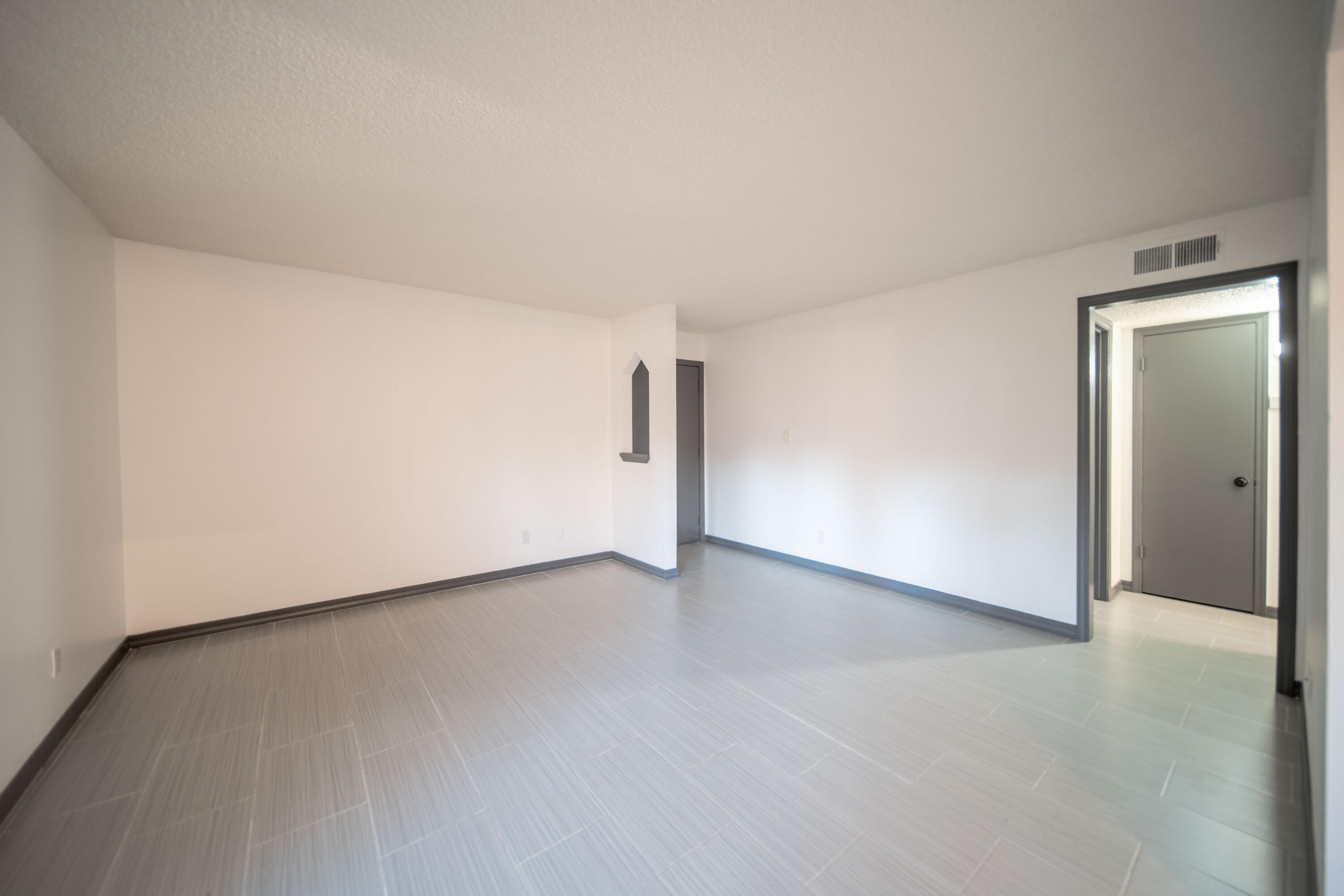 1550 W Ashlan Ave #113, Fresno, CA 93705