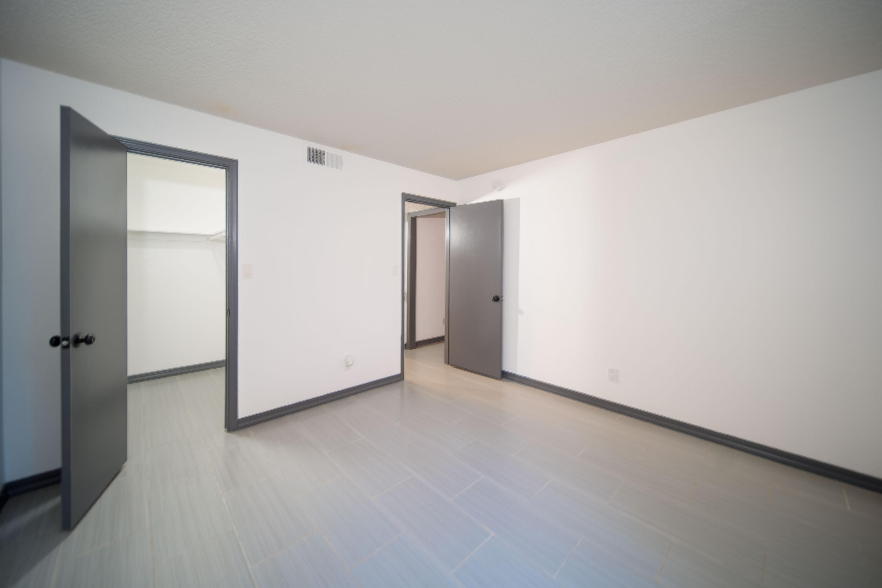 1550 W Ashlan Ave #113, Fresno, CA 93705