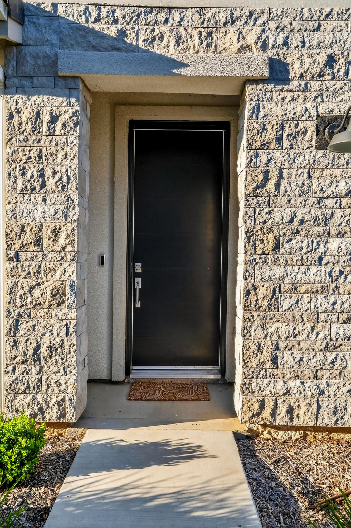 10970 N Honeysuckle Dr, Fresno, CA 93730