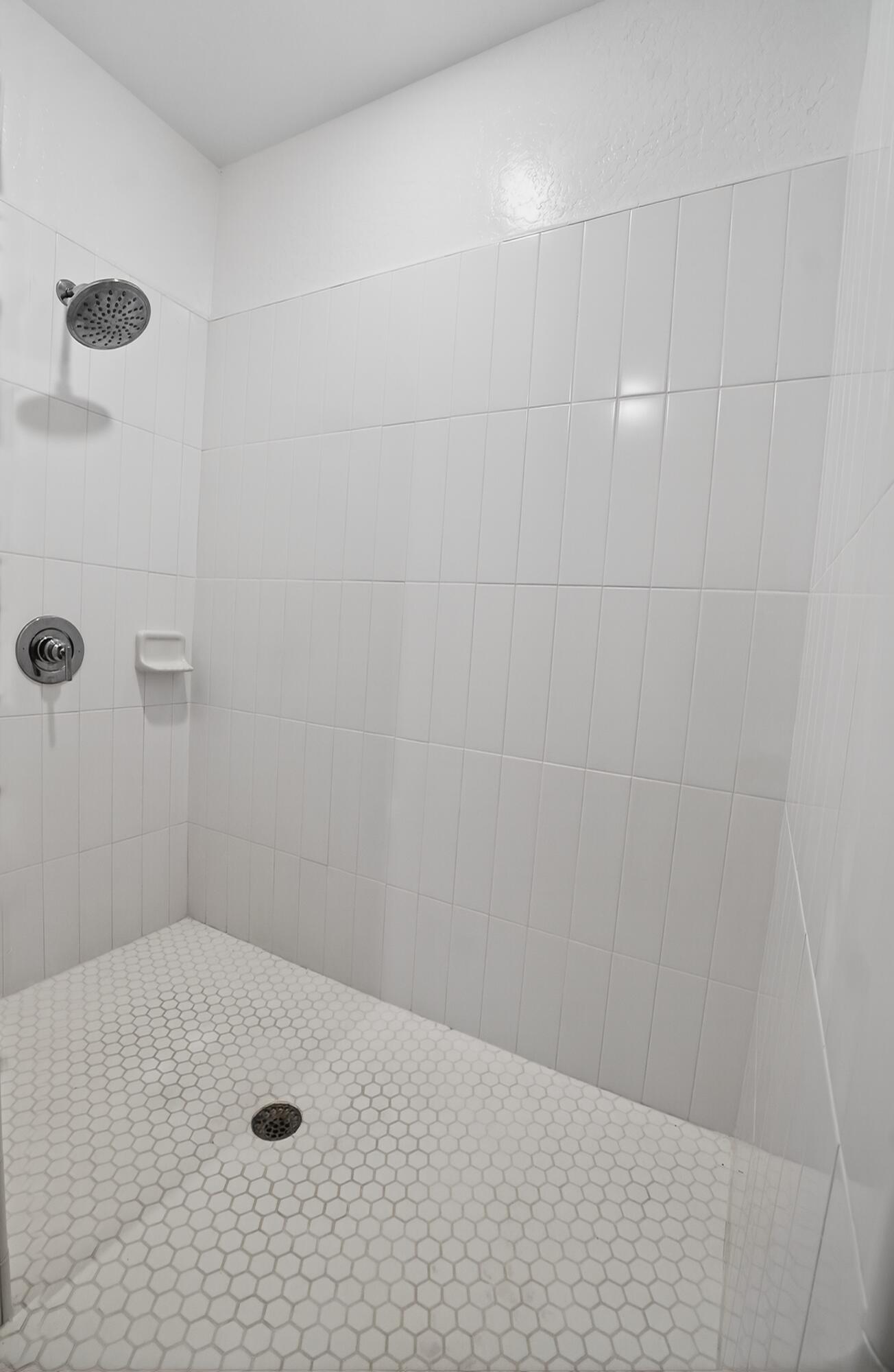 10970 N Honeysuckle Dr, Fresno, CA 93730