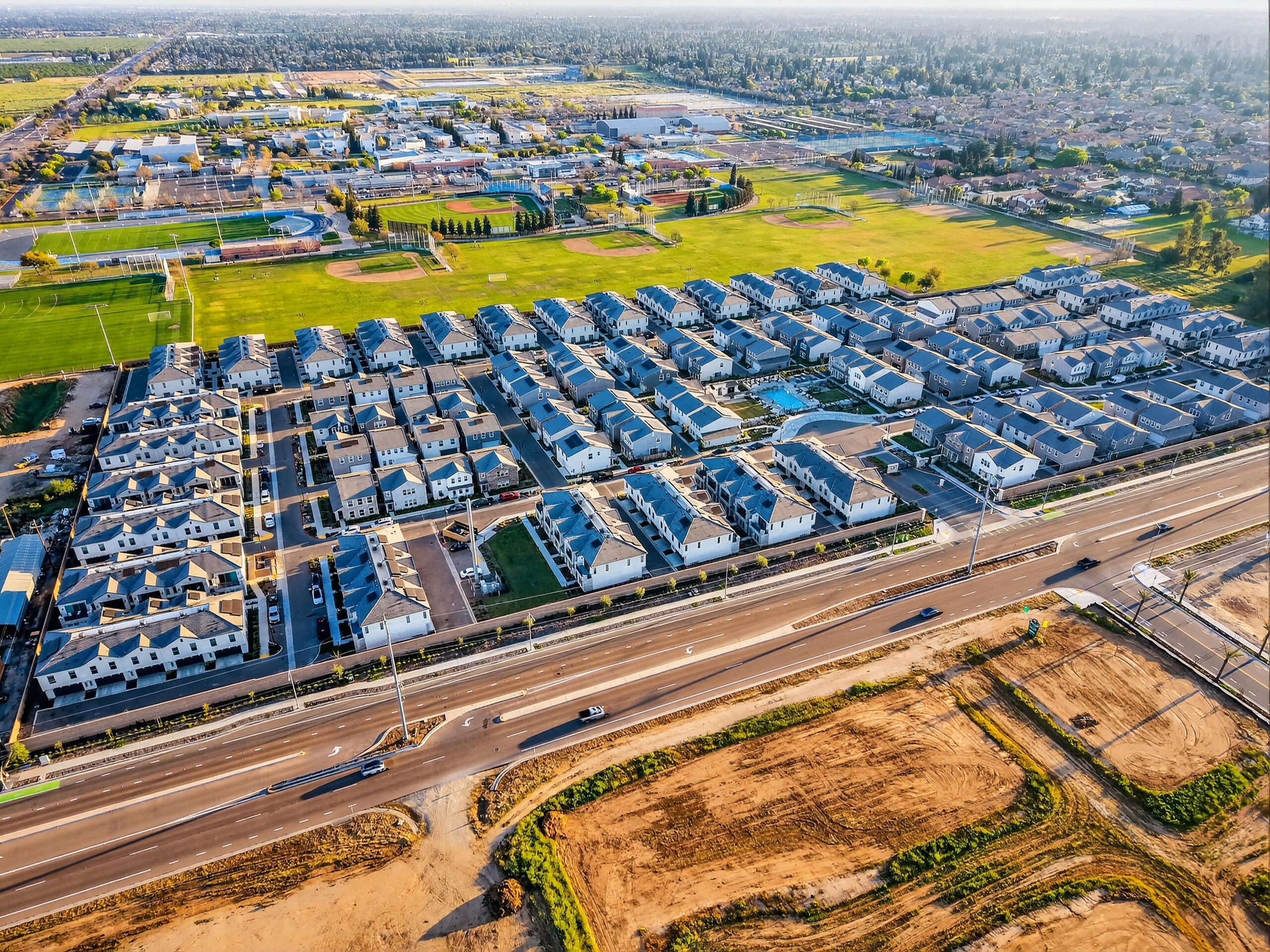 10970 N Honeysuckle Dr, Fresno, CA 93730