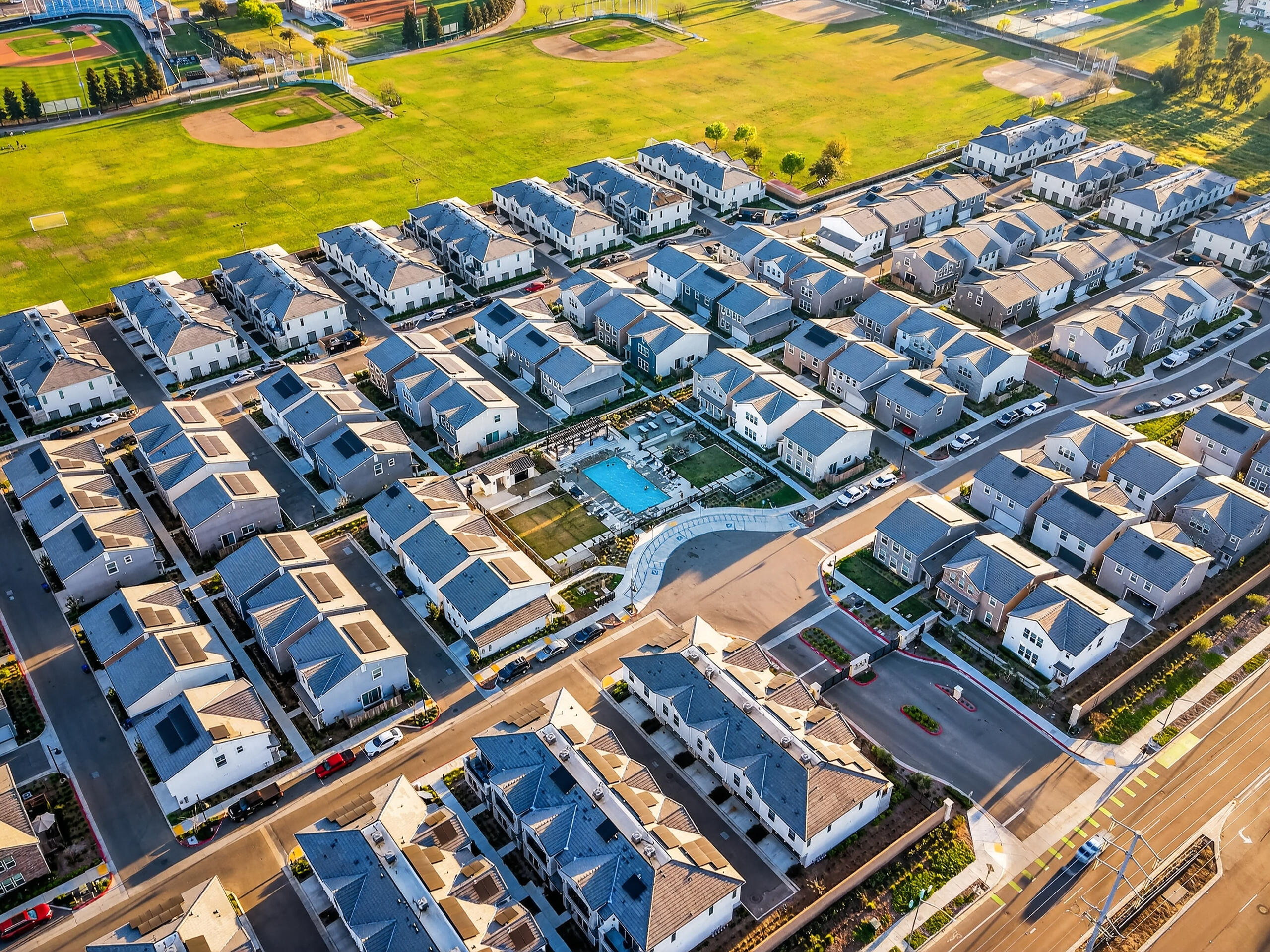 10970 N Honeysuckle Dr, Fresno, CA 93730