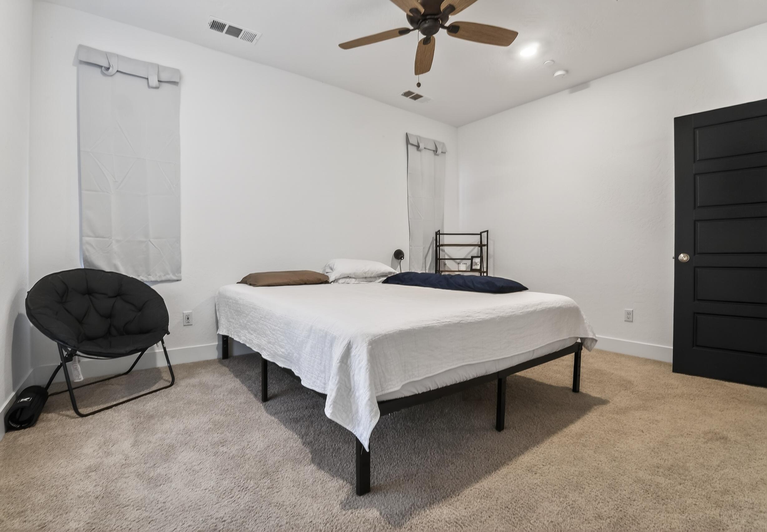 10970 N Honeysuckle Dr, Fresno, CA 93730