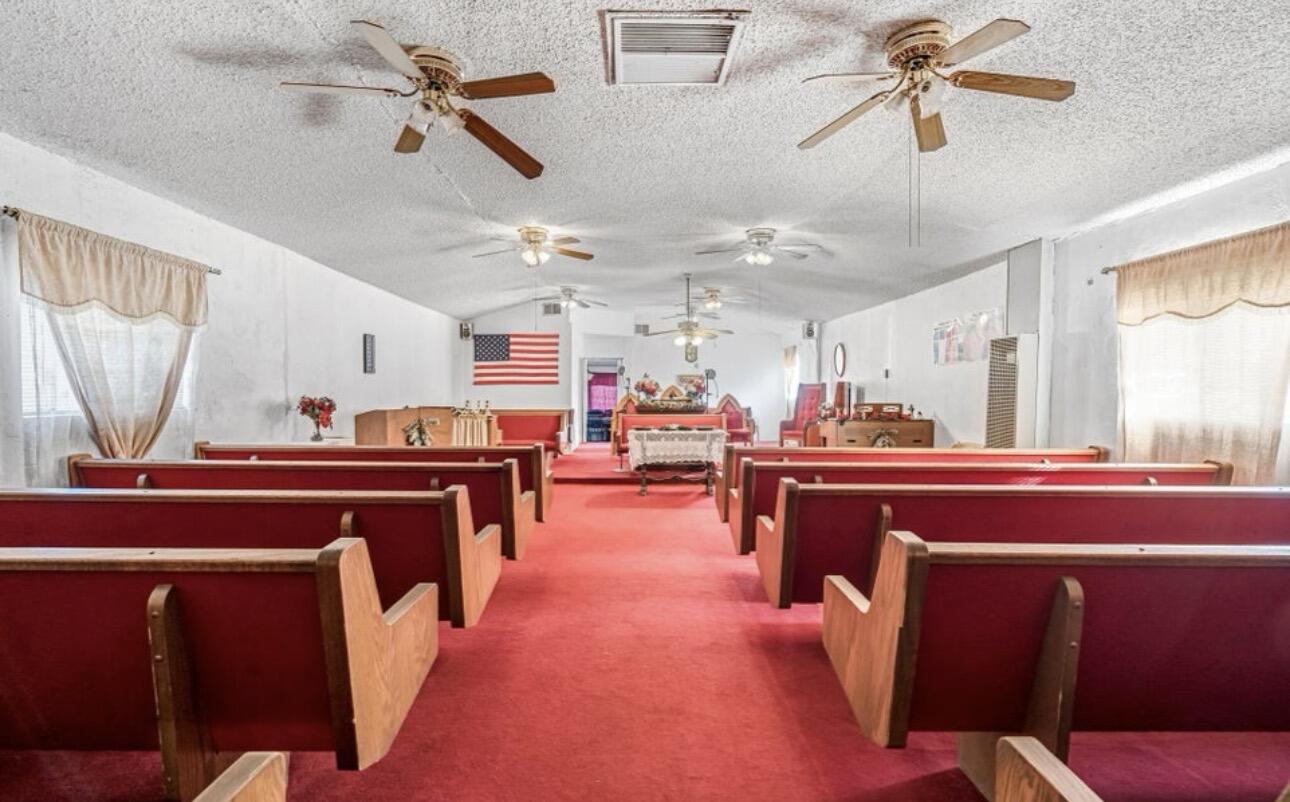 260 N Los Angeles St, Tulare, CA 93274