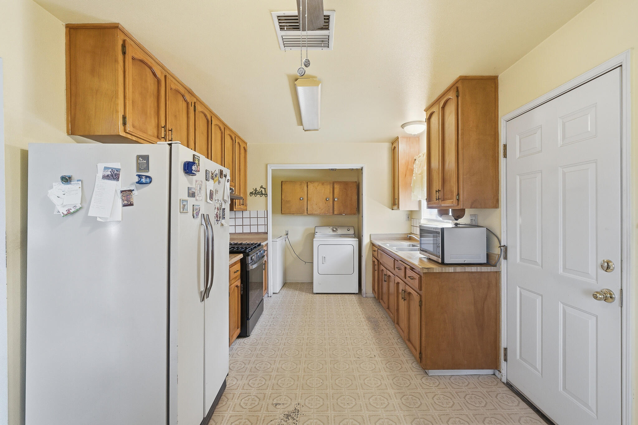 456 N Smith Ave, Dinuba, CA 93618