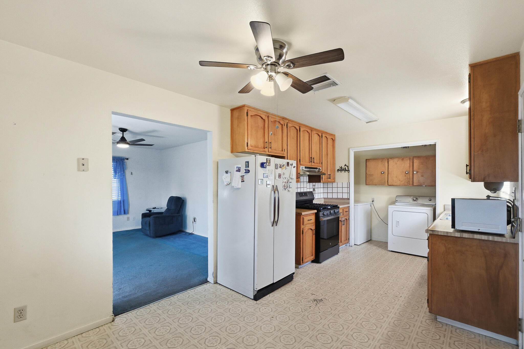 456 N Smith Ave, Dinuba, CA 93618