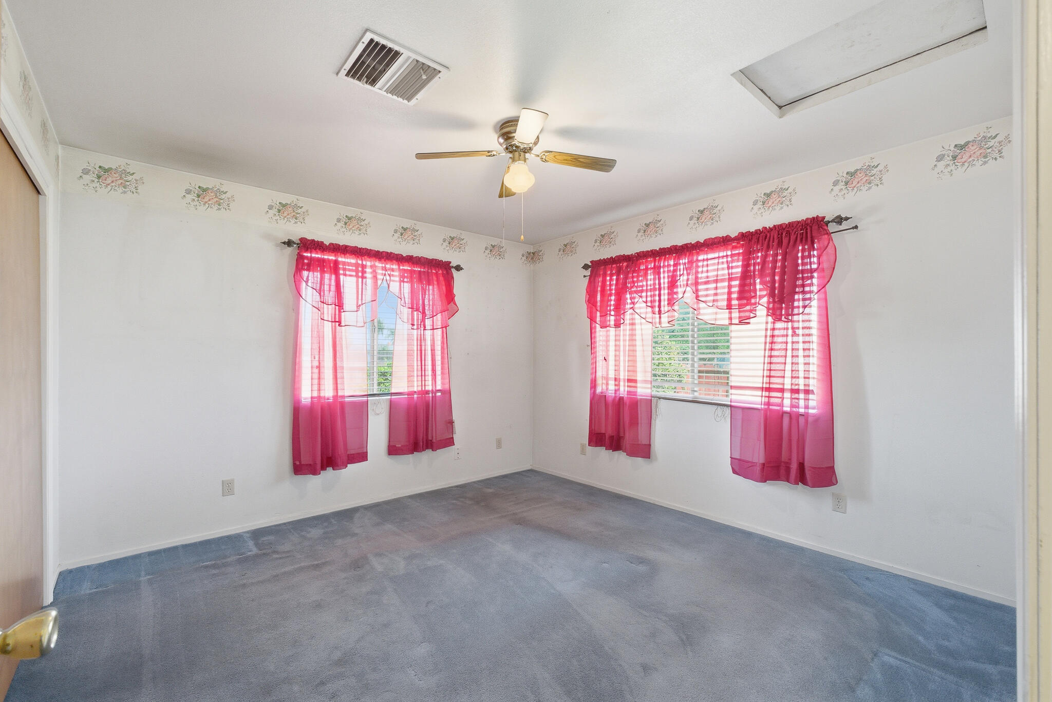 456 N Smith Ave, Dinuba, CA 93618