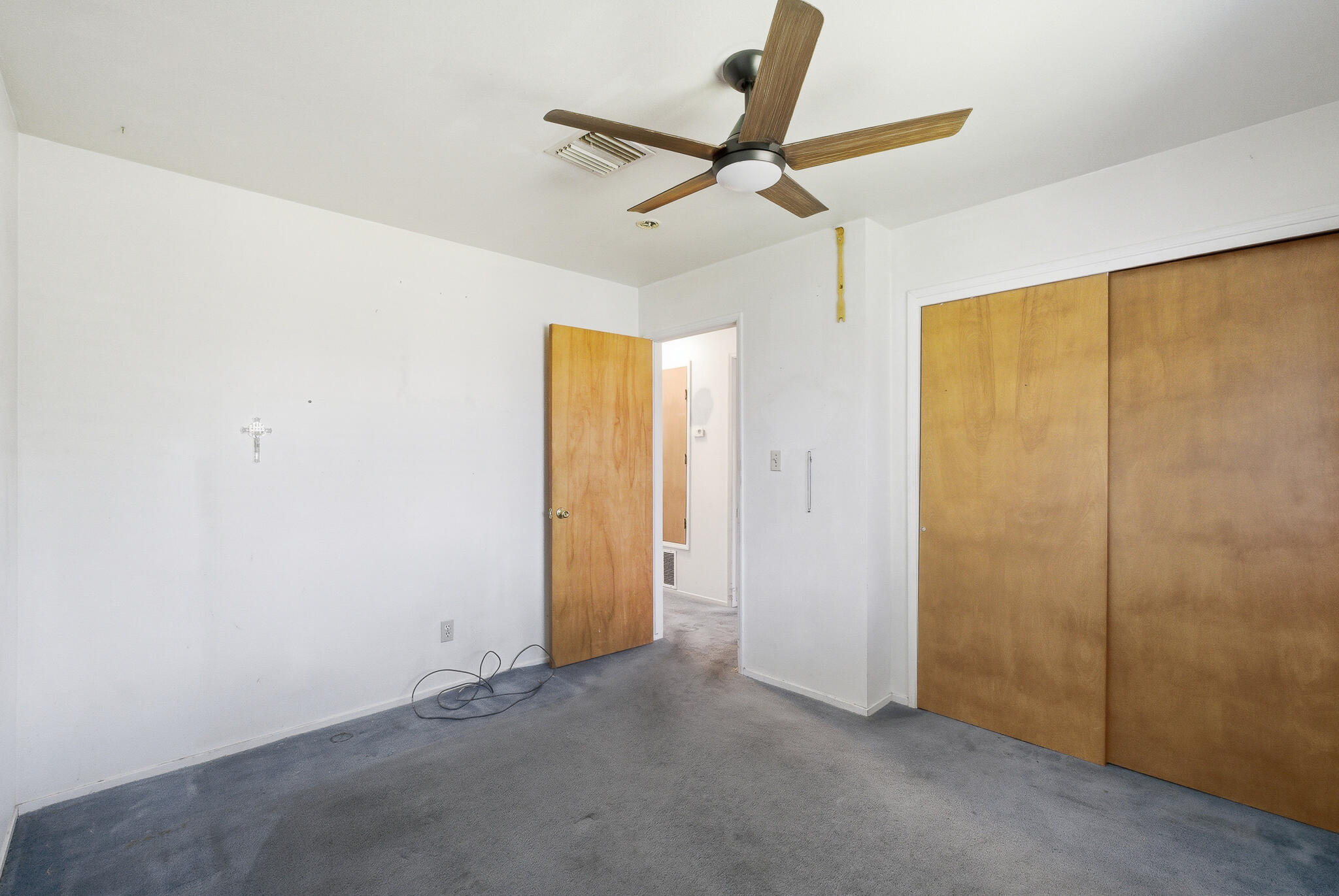 456 N Smith Ave, Dinuba, CA 93618