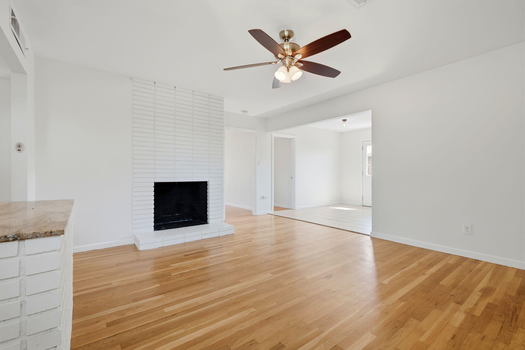 1931 N Douty St, Hanford, CA 93230