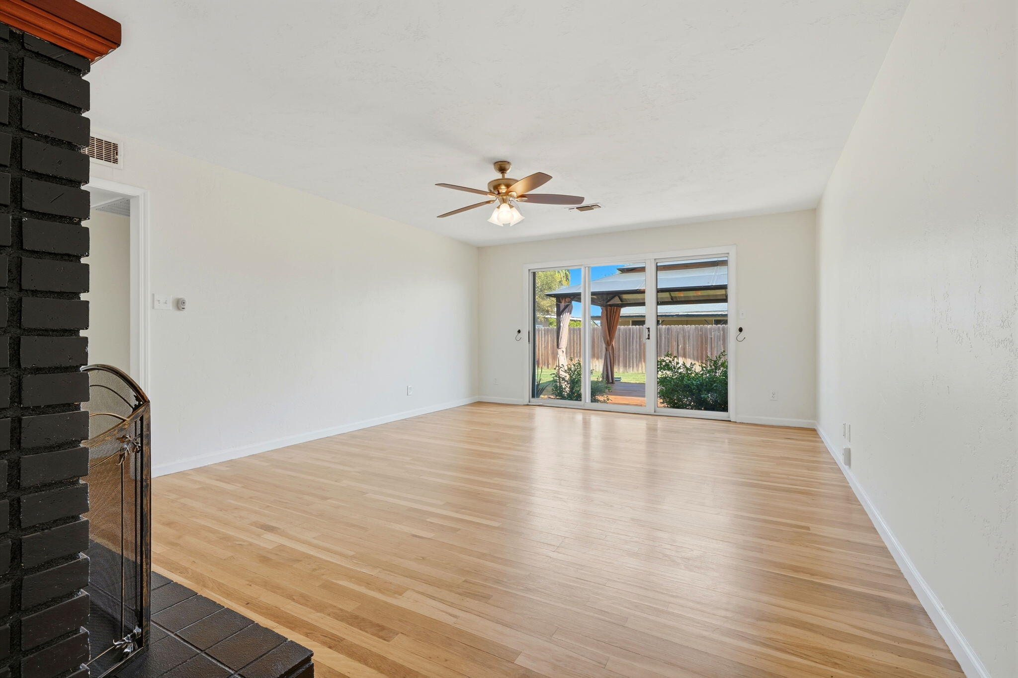 1931 N Douty St, Hanford, CA 93230