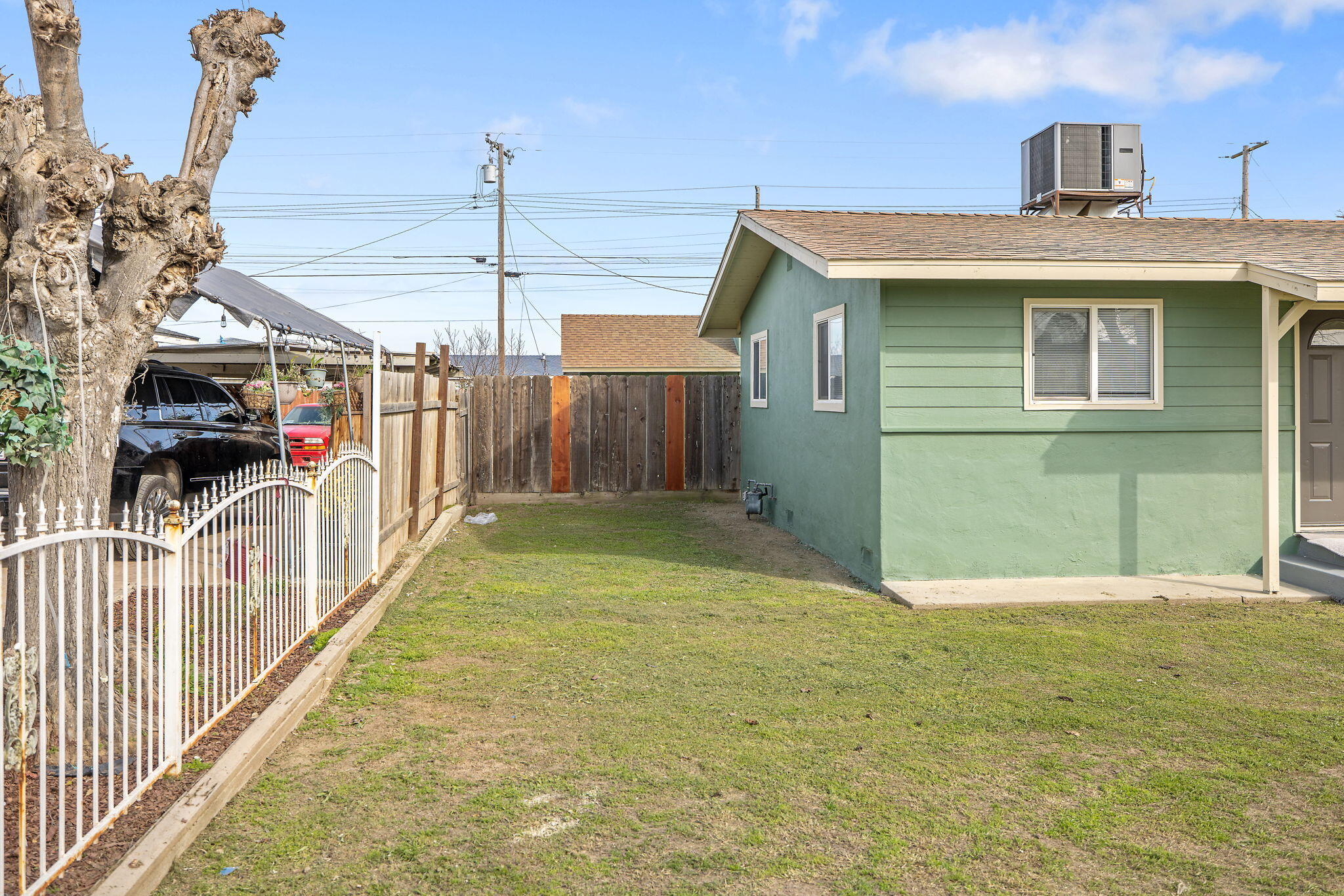 364 S Newman Rd, Tipton, CA 93272