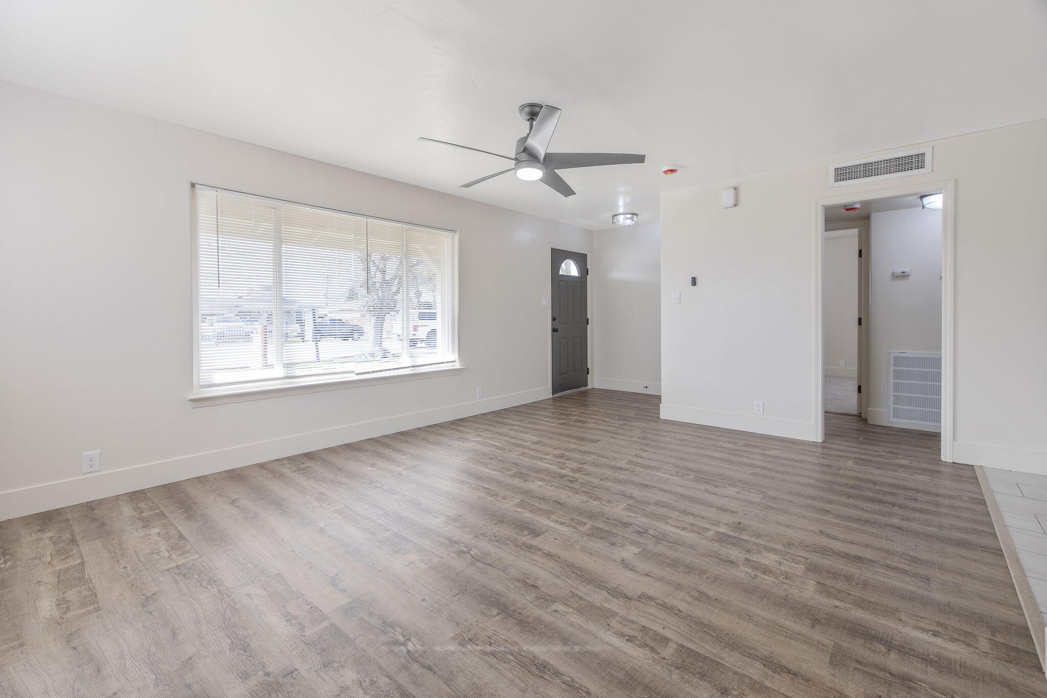 364 S Newman Rd, Tipton, CA 93272